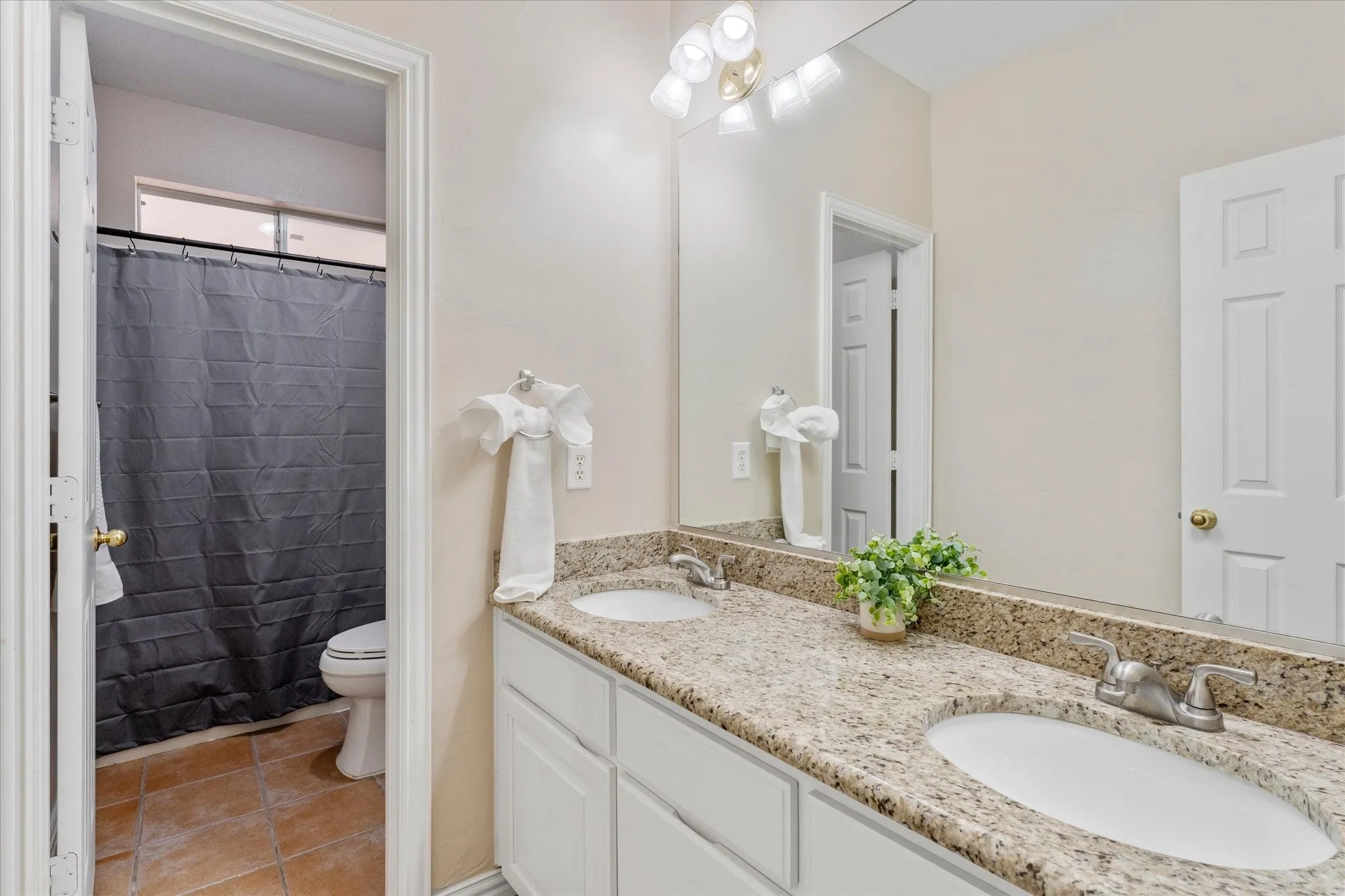 Single Family Residence For Sale in Denton County , 2508 Russwood Drive, Flower Mound, Texas 75028, 5 Bedroom, 3 Bathroom, 3 Garage spaces, 3,023 Sqft, built in 1997, mls#21353229, Real Estate Agent in Flower Mound, Homes For Sale in Denton county, Homes For Sale in Flower Mound, Realtor in Flower Mound Texas, Real Estate Brokerage Independent Realty Texas, Luminita Cordes Realtor
