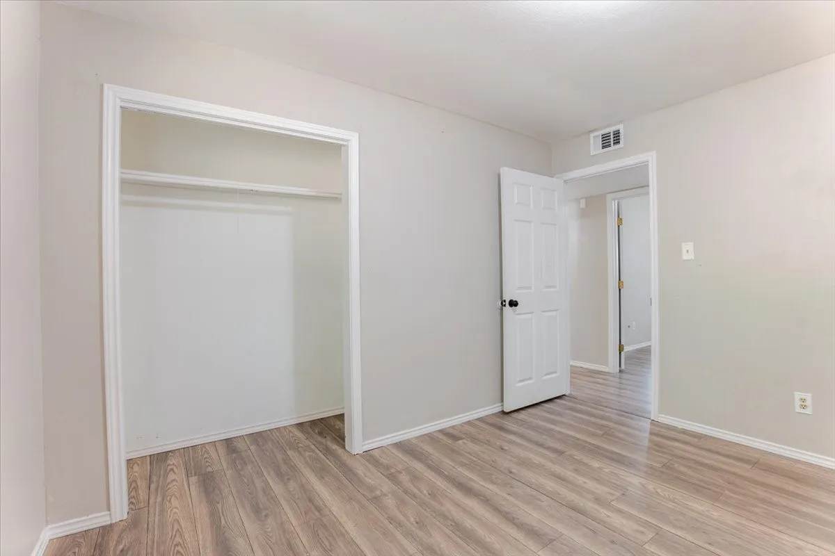 Single Family Residence For Sale in Palo Pinto County , 2100 NW 3rd Avenue, Mineral Wells, Texas 76067, 3 Bedroom, 2 Bathroom, 1 Garage spaces, 1,208 Sqft, built in 1979, mls#21352464, Real Estate Agent in Mineral Wells, Homes For Sale in Palo Pinto county, Homes For Sale in Mineral Wells, Realtor in Mineral Wells Texas, Real Estate Brokerage Independent Realty Texas, Luminita Cordes Realtor