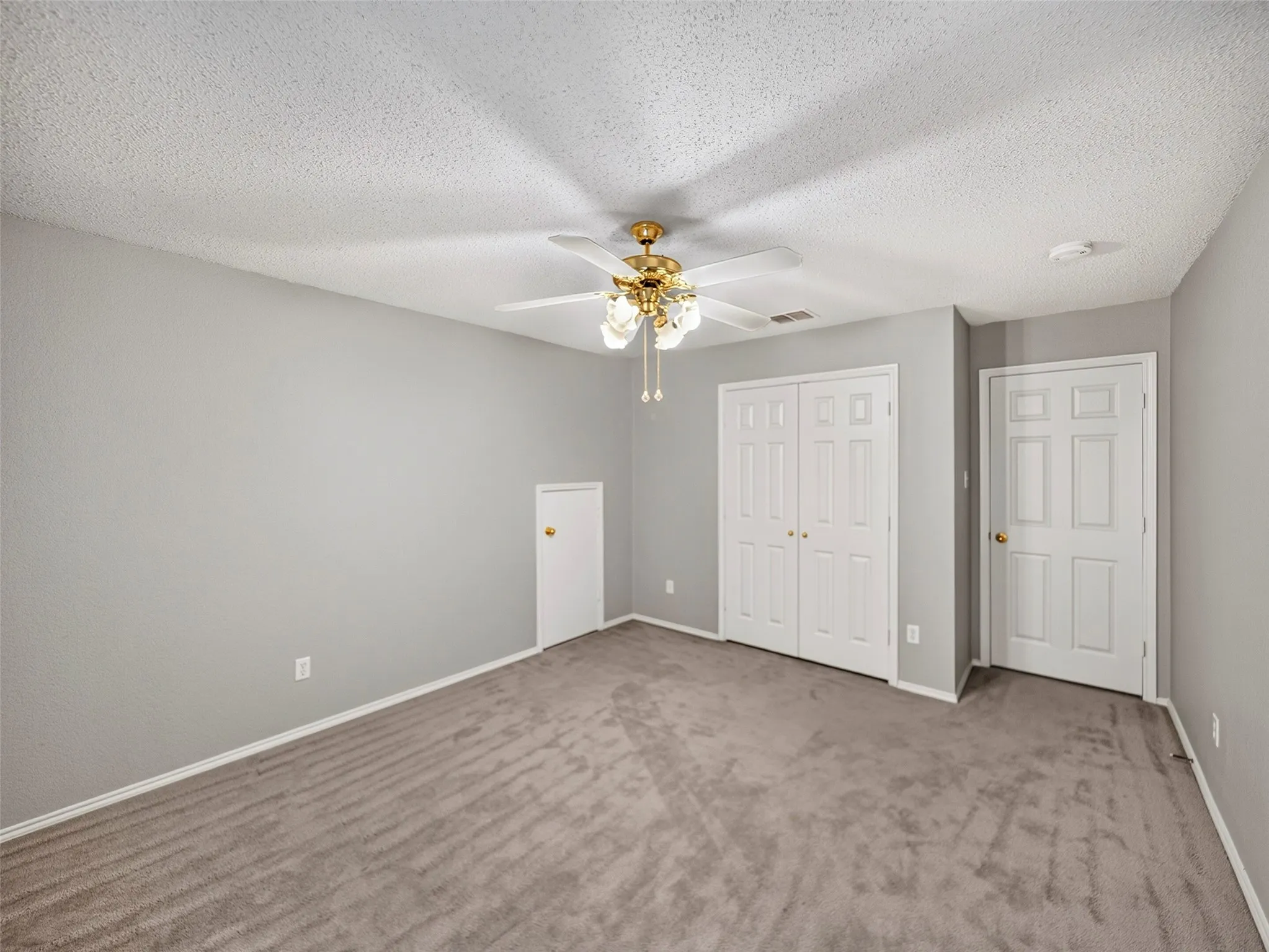 Single Family Residence For Sale in Collin County , 9405 Meyers Canyon Drive, Plano, Texas 75025, 4 Bedroom, 3 Bathroom, 2 Garage spaces, 2,557 Sqft, built in 2001, mls#21352293, Real Estate Agent in Plano, Homes For Sale in Collin county, Homes For Sale in Plano, Realtor in Plano Texas, Real Estate Brokerage Independent Realty Texas, Luminita Cordes Realtor