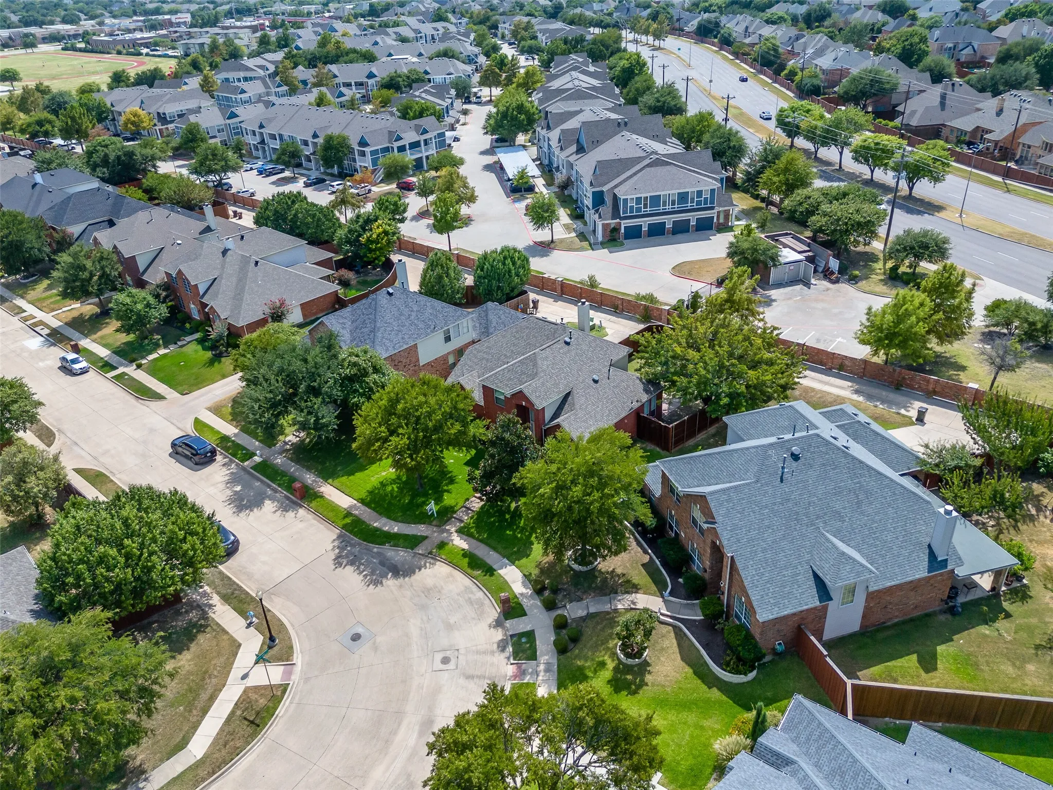 Single Family Residence For Sale in Collin County , 9405 Meyers Canyon Drive, Plano, Texas 75025, 4 Bedroom, 3 Bathroom, 2 Garage spaces, 2,557 Sqft, built in 2001, mls#21352293, Real Estate Agent in Plano, Homes For Sale in Collin county, Homes For Sale in Plano, Realtor in Plano Texas, Real Estate Brokerage Independent Realty Texas, Luminita Cordes Realtor