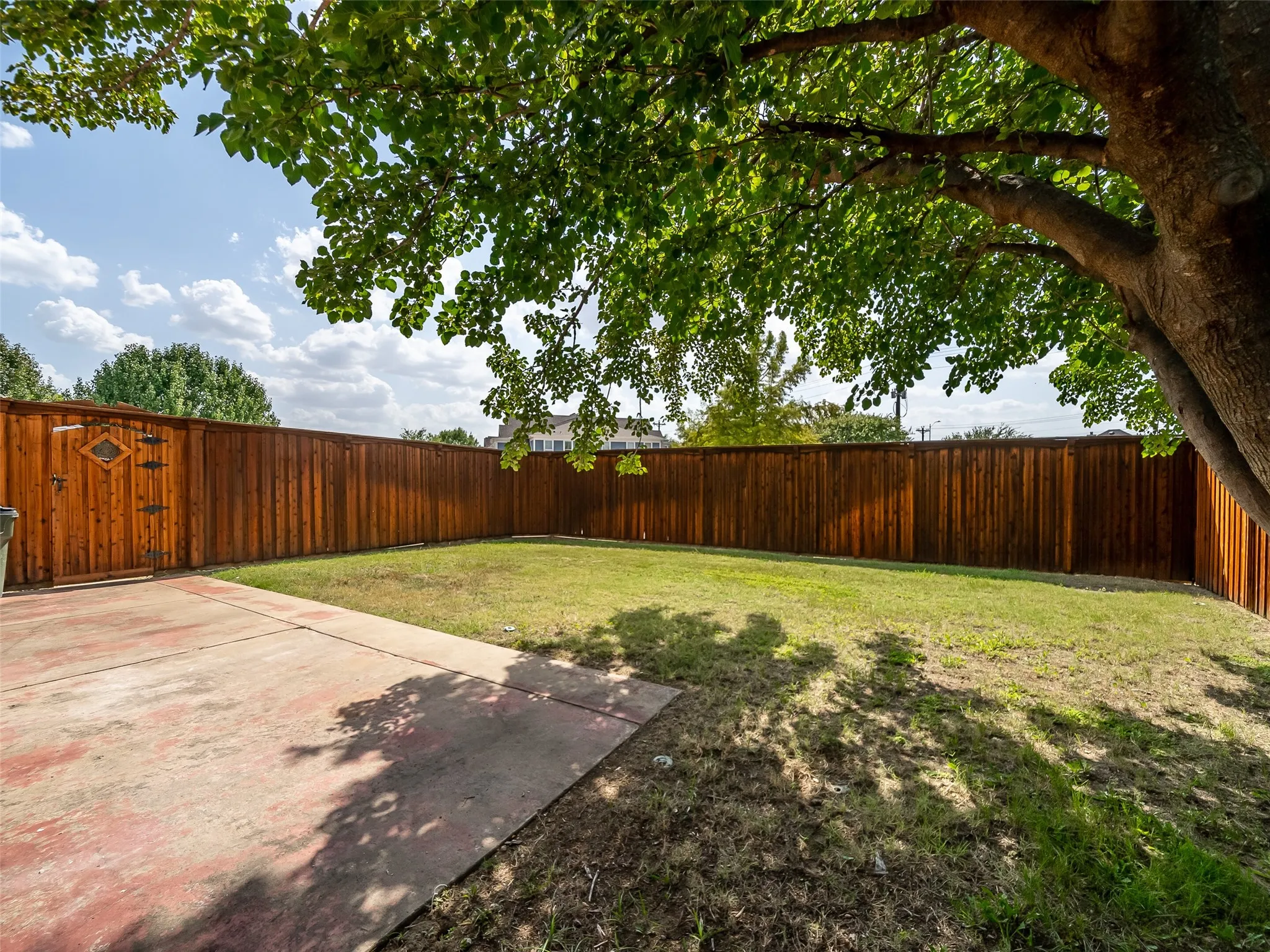 Single Family Residence For Sale in Collin County , 9405 Meyers Canyon Drive, Plano, Texas 75025, 4 Bedroom, 3 Bathroom, 2 Garage spaces, 2,557 Sqft, built in 2001, mls#21352293, Real Estate Agent in Plano, Homes For Sale in Collin county, Homes For Sale in Plano, Realtor in Plano Texas, Real Estate Brokerage Independent Realty Texas, Luminita Cordes Realtor