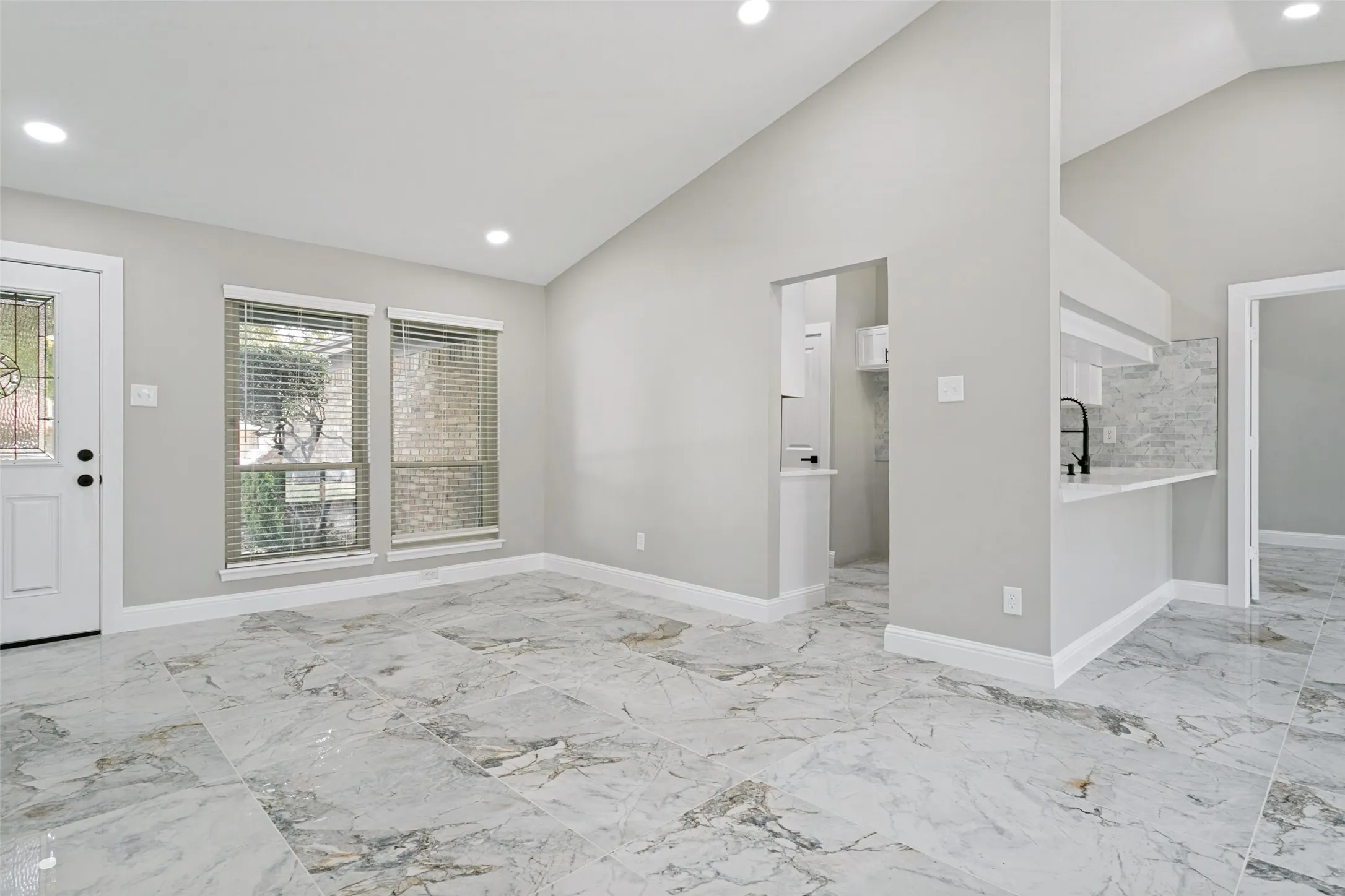 Single Family Residence For Sale in Tarrant County , 6633 N Park Drive, Watauga, Texas 76148, 3 Bedroom, 2 Bathroom, 2 Garage spaces, 1,382 Sqft, built in 1982, mls#21353237, Real Estate Agent in Watauga, Homes For Sale in Tarrant county, Homes For Sale in Watauga, Realtor in Watauga Texas, Real Estate Brokerage Independent Realty Texas, Luminita Cordes Realtor
