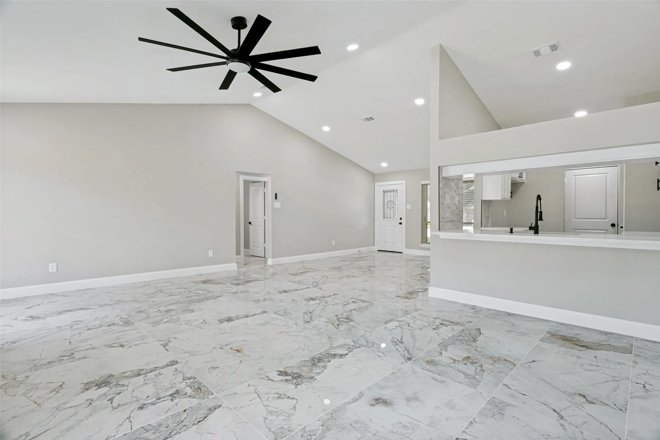 Single Family Residence For Sale in Tarrant County , 6633 N Park Drive, Watauga, Texas 76148, 3 Bedroom, 2 Bathroom, 2 Garage spaces, 1,382 Sqft, built in 1982, mls#21353237, Real Estate Agent in Watauga, Homes For Sale in Tarrant county, Homes For Sale in Watauga, Realtor in Watauga Texas, Real Estate Brokerage Independent Realty Texas, Luminita Cordes Realtor