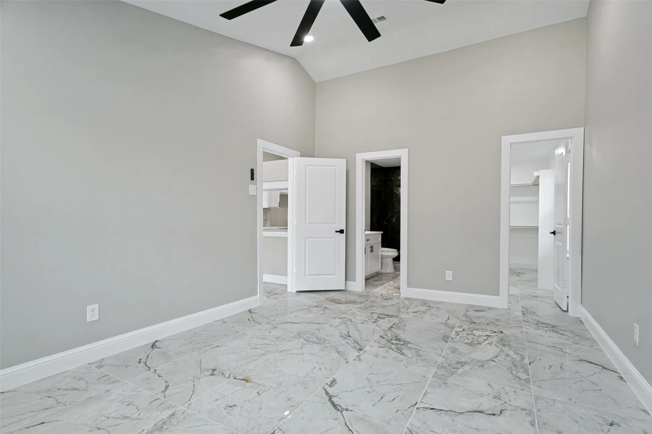 Single Family Residence For Sale in Tarrant County , 6633 N Park Drive, Watauga, Texas 76148, 3 Bedroom, 2 Bathroom, 2 Garage spaces, 1,382 Sqft, built in 1982, mls#21353237, Real Estate Agent in Watauga, Homes For Sale in Tarrant county, Homes For Sale in Watauga, Realtor in Watauga Texas, Real Estate Brokerage Independent Realty Texas, Luminita Cordes Realtor