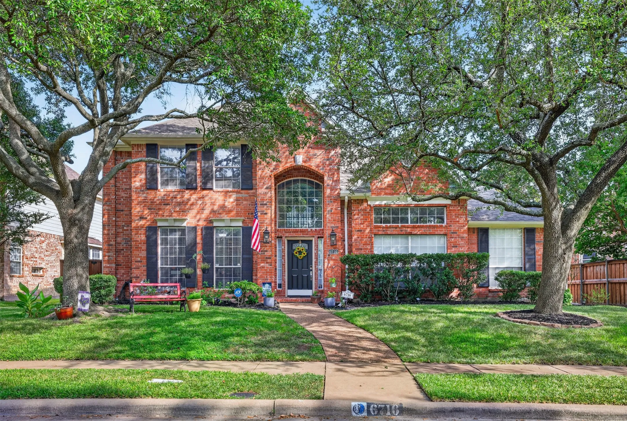 Single Family Residence For Sale in Collin County , 6716 Magnum Drive, Plano, Texas 75024, 5 Bedroom, 4 Bathroom, 2 Garage spaces, 3,586 Sqft, built in 1993, mls#21353240, Real Estate Agent in Plano, Homes For Sale in Collin county, Homes For Sale in Plano, Realtor in Plano Texas, Real Estate Brokerage Independent Realty Texas, Luminita Cordes Realtor