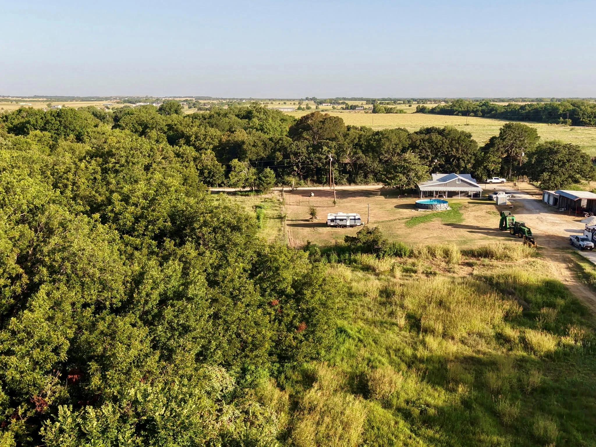 Single Family Residence For Sale in Johnson County , 8345 County Road 205, Grandview, Texas 76050, 4 Bedroom, 2 Bathroom, 3 Garage spaces, 1,817 Sqft, built in 1950, mls#21349021, Real Estate Agent in Grandview, Homes For Sale in Johnson county, Homes For Sale in Grandview, Realtor in Grandview Texas, Real Estate Brokerage Independent Realty Texas, Luminita Cordes Realtor