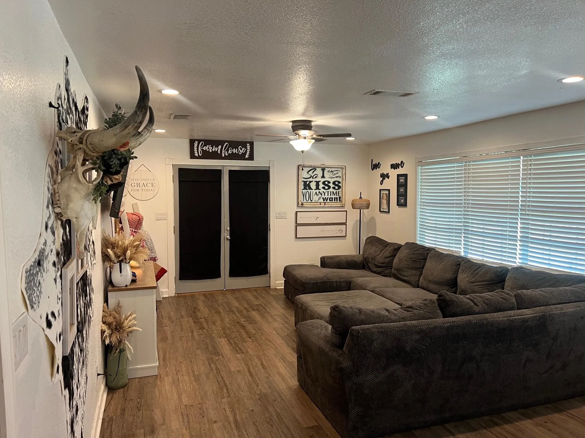 Single Family Residence For Sale in Johnson County , 8345 County Road 205, Grandview, Texas 76050, 4 Bedroom, 2 Bathroom, 3 Garage spaces, 1,817 Sqft, built in 1950, mls#21349021, Real Estate Agent in Grandview, Homes For Sale in Johnson county, Homes For Sale in Grandview, Realtor in Grandview Texas, Real Estate Brokerage Independent Realty Texas, Luminita Cordes Realtor