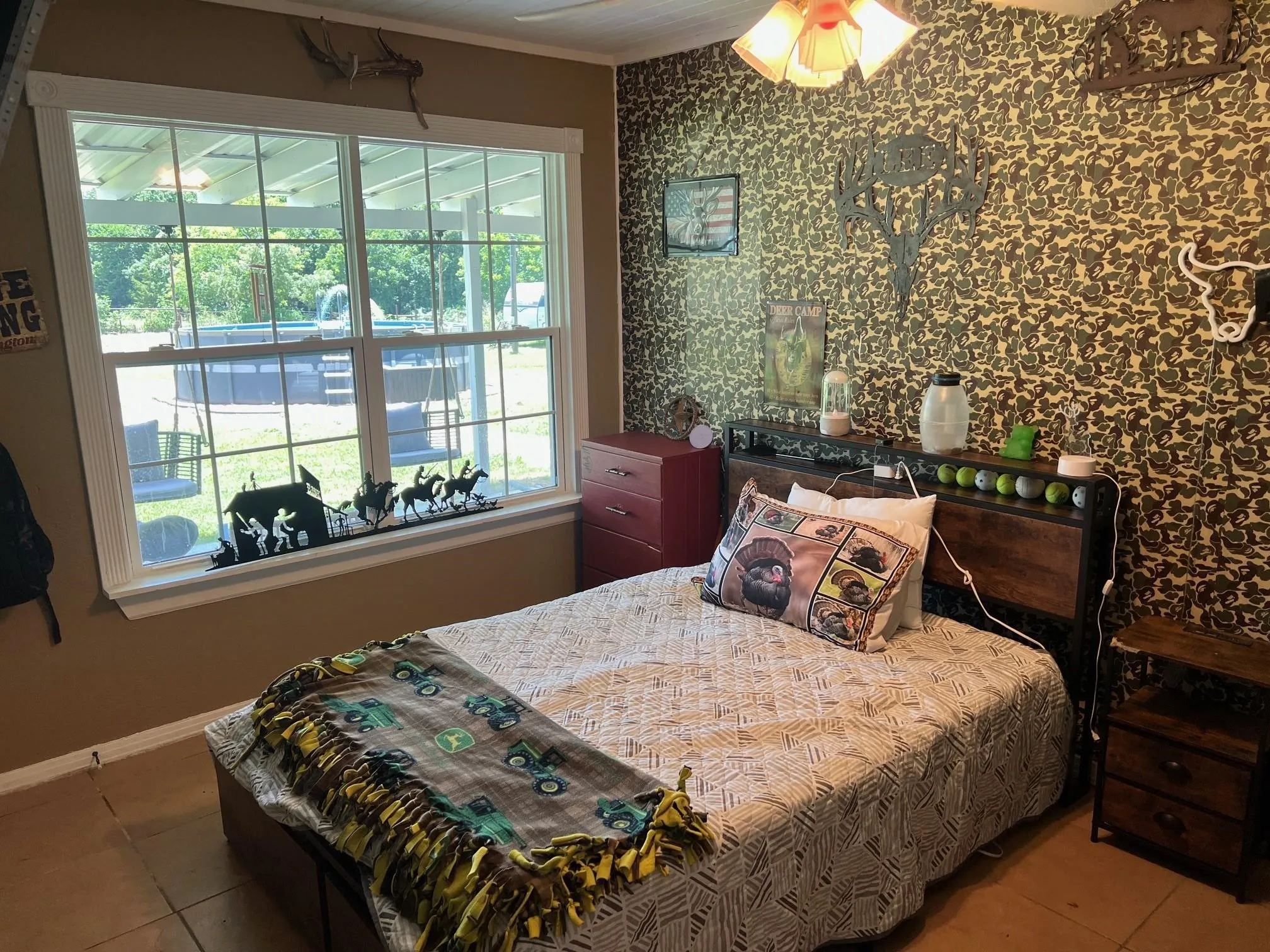 Single Family Residence For Sale in Johnson County , 8345 County Road 205, Grandview, Texas 76050, 4 Bedroom, 2 Bathroom, 3 Garage spaces, 1,817 Sqft, built in 1950, mls#21349021, Real Estate Agent in Grandview, Homes For Sale in Johnson county, Homes For Sale in Grandview, Realtor in Grandview Texas, Real Estate Brokerage Independent Realty Texas, Luminita Cordes Realtor