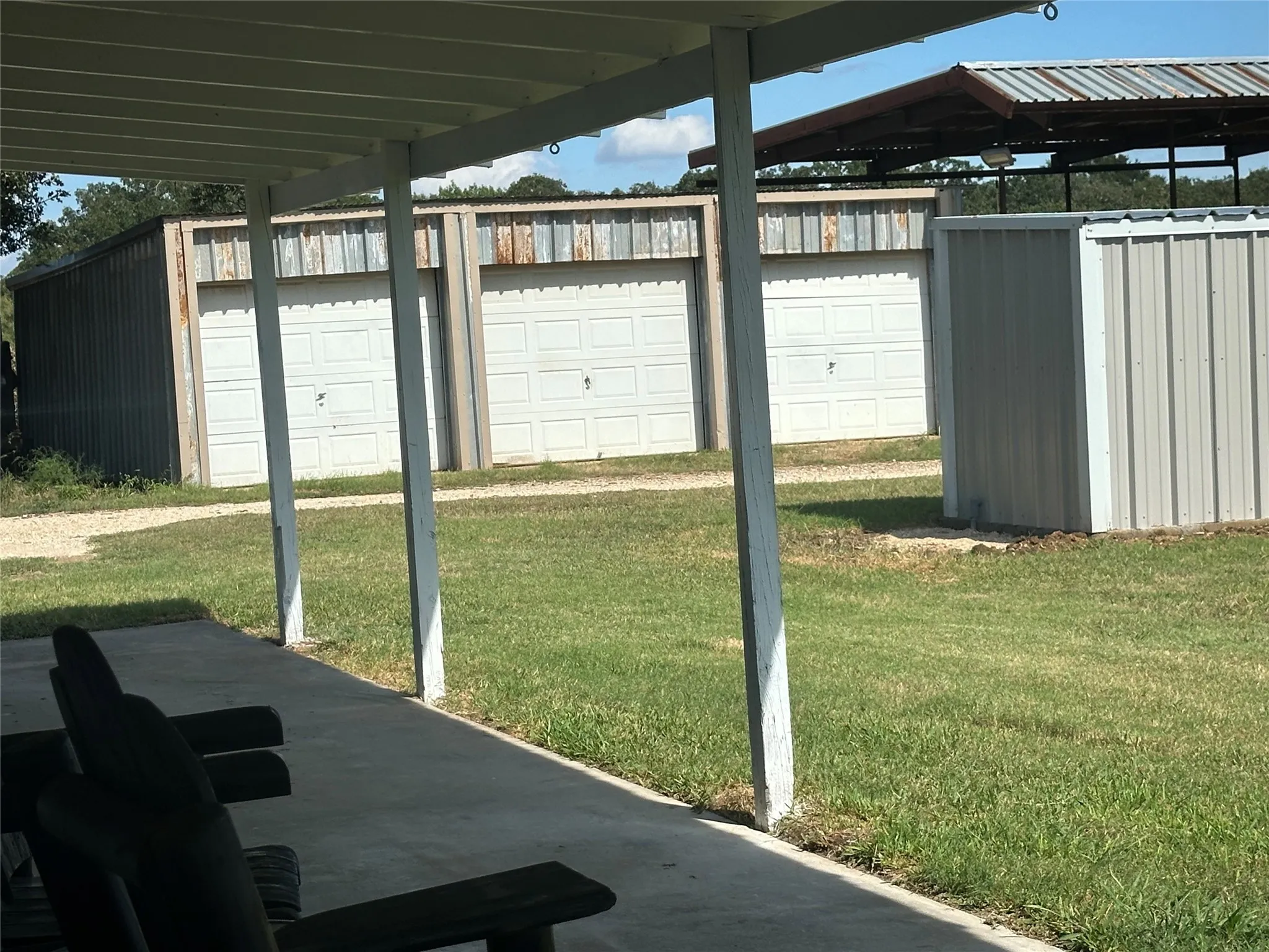 Single Family Residence For Sale in Johnson County , 8345 County Road 205, Grandview, Texas 76050, 4 Bedroom, 2 Bathroom, 3 Garage spaces, 1,817 Sqft, built in 1950, mls#21349021, Real Estate Agent in Grandview, Homes For Sale in Johnson county, Homes For Sale in Grandview, Realtor in Grandview Texas, Real Estate Brokerage Independent Realty Texas, Luminita Cordes Realtor