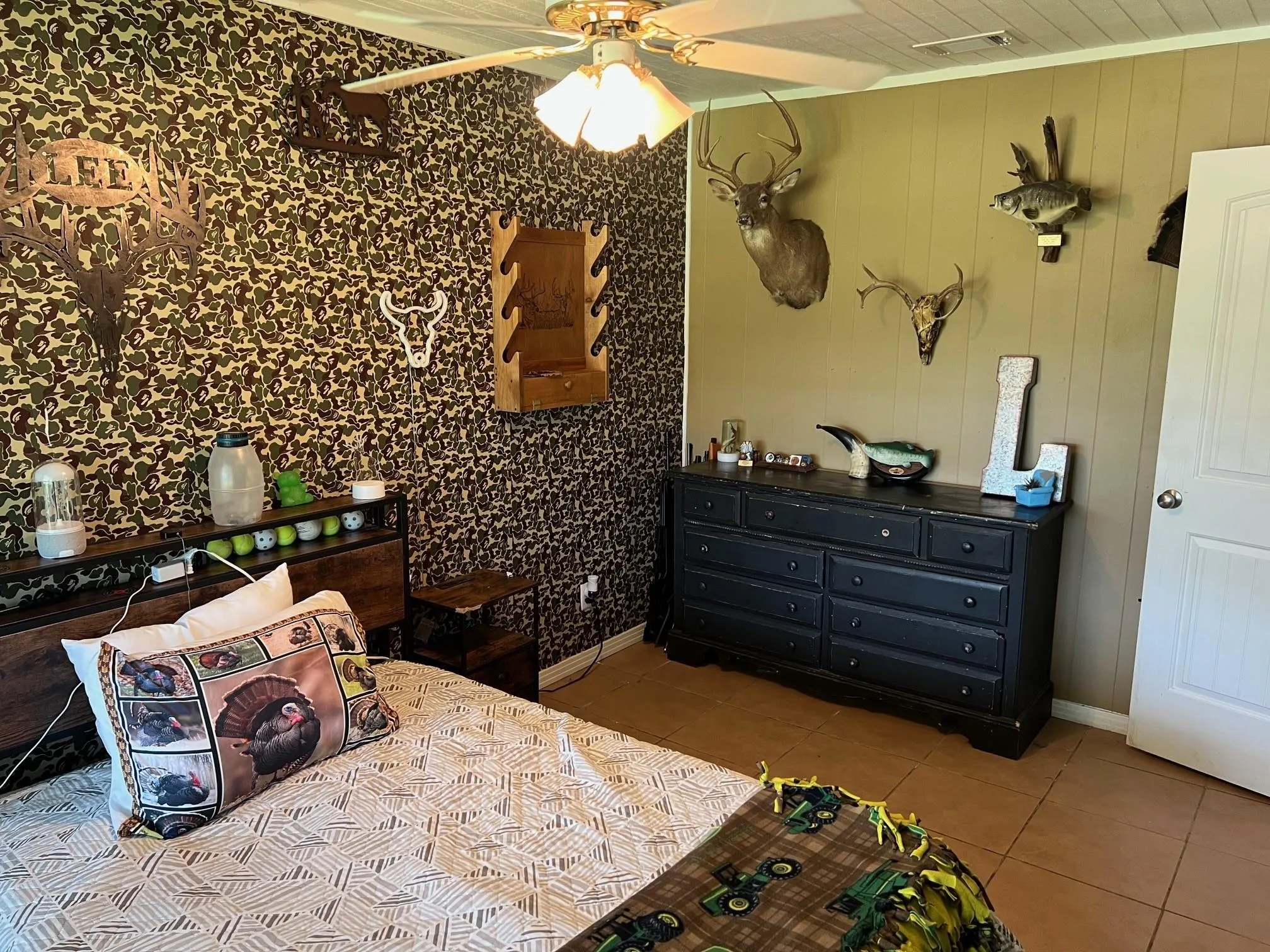 Single Family Residence For Sale in Johnson County , 8345 County Road 205, Grandview, Texas 76050, 4 Bedroom, 2 Bathroom, 3 Garage spaces, 1,817 Sqft, built in 1950, mls#21349021, Real Estate Agent in Grandview, Homes For Sale in Johnson county, Homes For Sale in Grandview, Realtor in Grandview Texas, Real Estate Brokerage Independent Realty Texas, Luminita Cordes Realtor