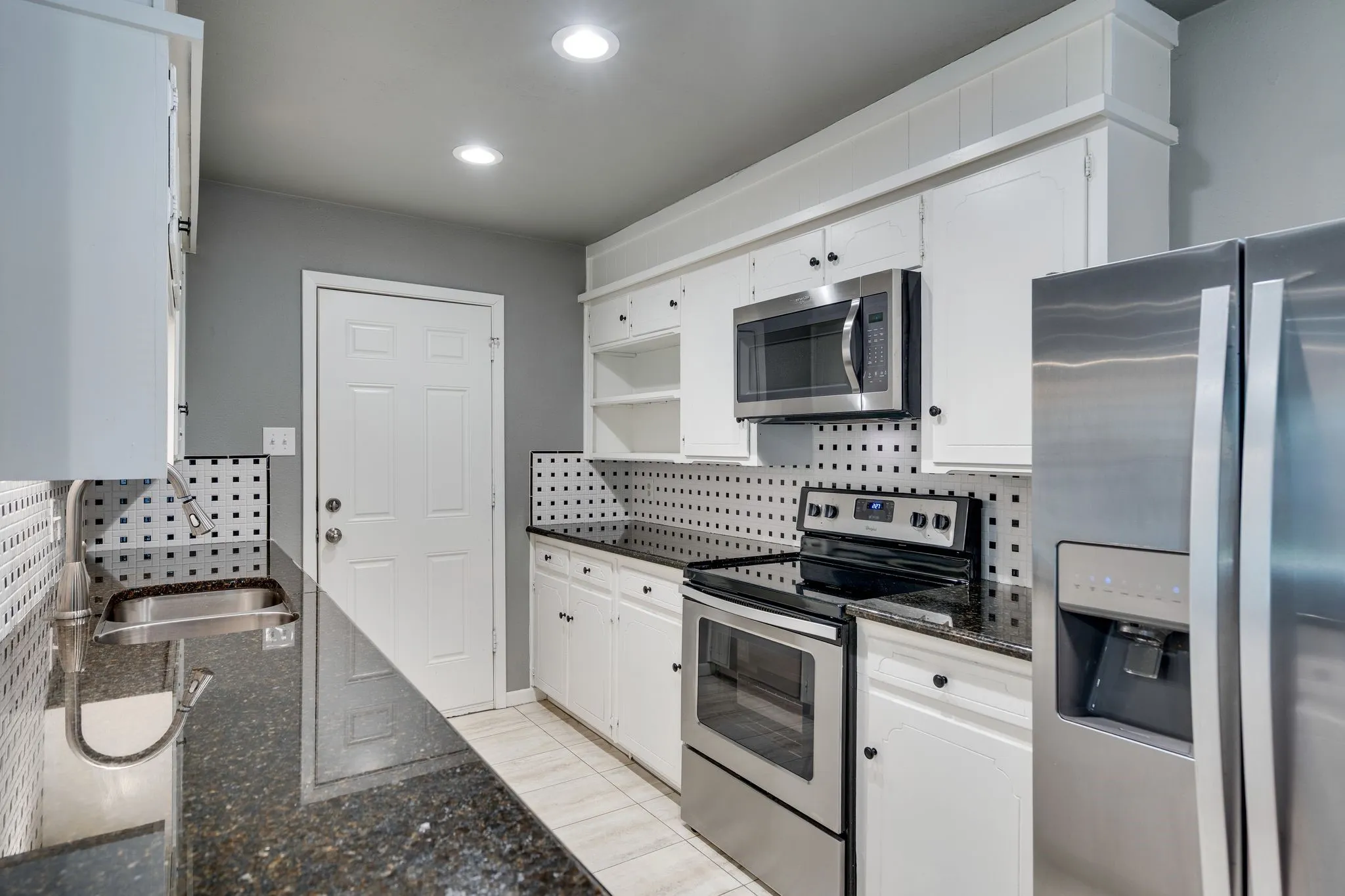 Single Family Residence For Sale in Tarrant County , 6980 Cox Lane, North Richland Hills, Texas 76182, 3 Bedroom, 2 Bathroom, 2 Garage spaces, 1,457 Sqft, built in 1972, mls#21353225, Real Estate Agent in North Richland Hills, Homes For Sale in Tarrant county, Homes For Sale in North Richland Hills, Realtor in North Richland Hills Texas, Real Estate Brokerage Independent Realty Texas, Luminita Cordes Realtor