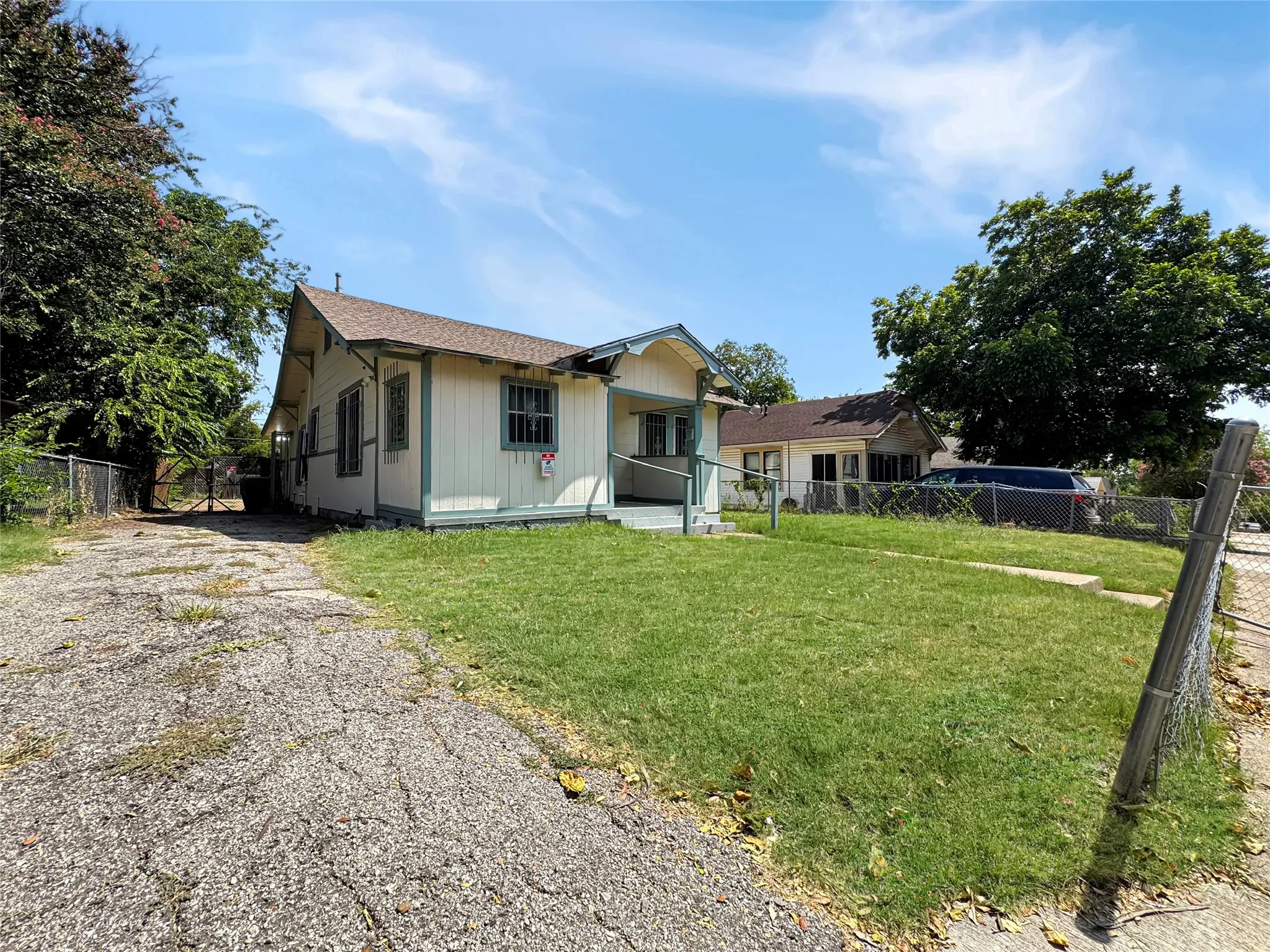 Side View of home and driveway