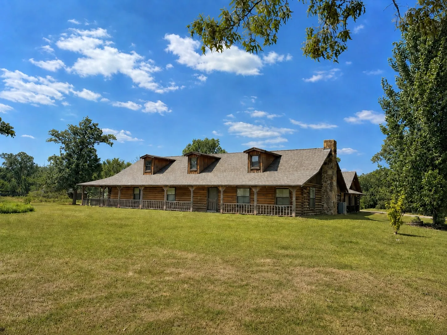 Single Family Residence For Sale in Lamar County , 6260 Farm Road 197, Arthur City, Texas 75411, 4 Bedroom, 3 Bathroom, 2 Garage spaces, 3,096 Sqft, built in 1999, mls#21351267, Real Estate Agent in Arthur City, Homes For Sale in Lamar county, Homes For Sale in Arthur City, Realtor in Arthur City Texas, Real Estate Brokerage Independent Realty Texas, Luminita Cordes Realtor
