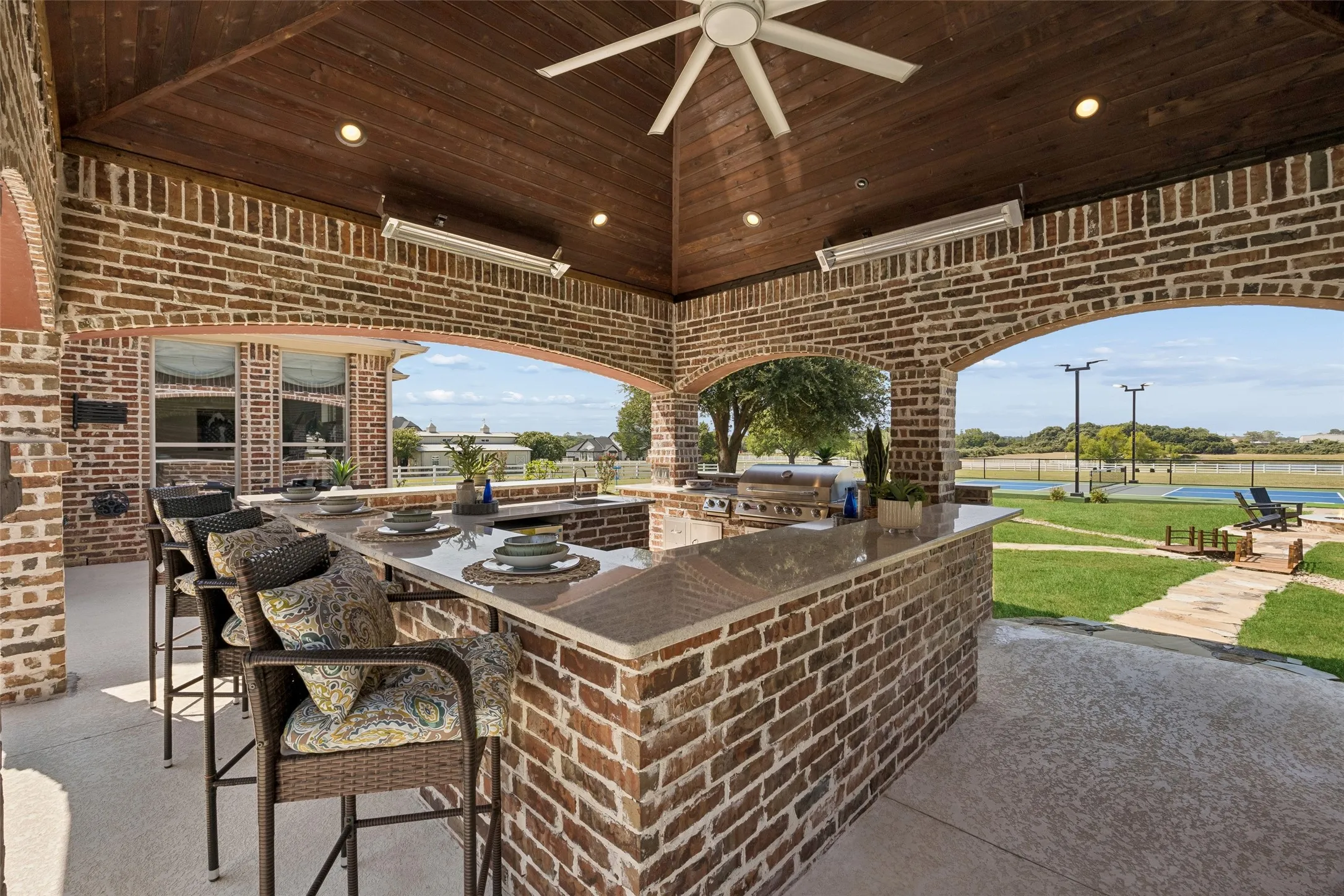 Single Family Residence For Sale in Denton County , 963 Noble Champions Way, Bartonville, Texas 76226, 6 Bedroom, 8 Bathroom, 4 Garage spaces, 7,140 Sqft, built in 2004, mls#21351999, Real Estate Agent in Bartonville, Homes For Sale in Denton county, Homes For Sale in Bartonville, Realtor in Bartonville Texas, Real Estate Brokerage Independent Realty Texas, Luminita Cordes Realtor
