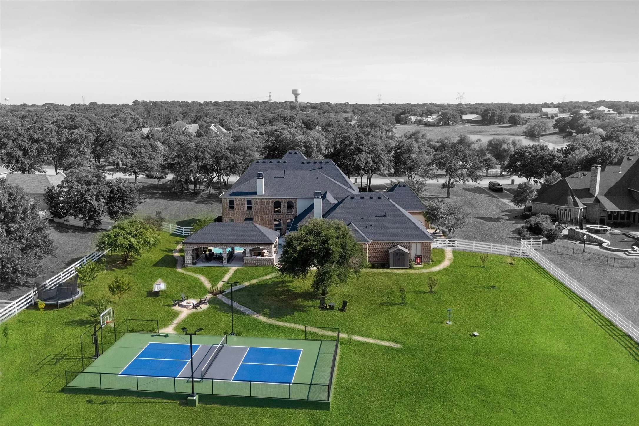 Single Family Residence For Sale in Denton County , 963 Noble Champions Way, Bartonville, Texas 76226, 6 Bedroom, 8 Bathroom, 4 Garage spaces, 7,140 Sqft, built in 2004, mls#21351999, Real Estate Agent in Bartonville, Homes For Sale in Denton county, Homes For Sale in Bartonville, Realtor in Bartonville Texas, Real Estate Brokerage Independent Realty Texas, Luminita Cordes Realtor
