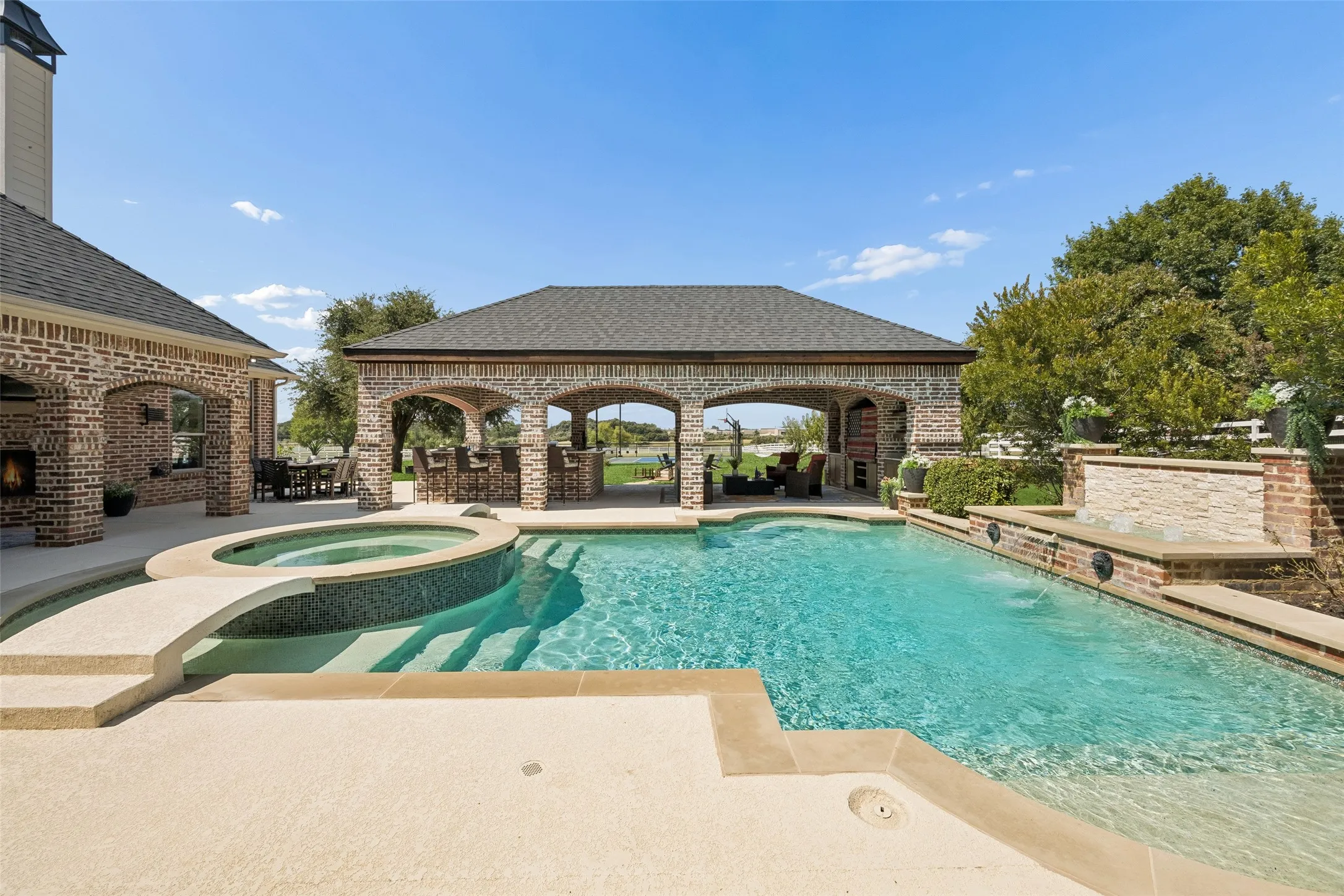 Single Family Residence For Sale in Denton County , 963 Noble Champions Way, Bartonville, Texas 76226, 6 Bedroom, 8 Bathroom, 4 Garage spaces, 7,140 Sqft, built in 2004, mls#21351999, Real Estate Agent in Bartonville, Homes For Sale in Denton county, Homes For Sale in Bartonville, Realtor in Bartonville Texas, Real Estate Brokerage Independent Realty Texas, Luminita Cordes Realtor