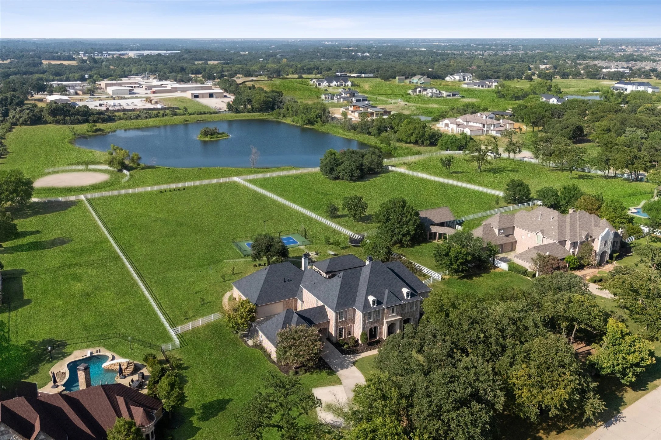 Single Family Residence For Sale in Denton County , 963 Noble Champions Way, Bartonville, Texas 76226, 6 Bedroom, 8 Bathroom, 4 Garage spaces, 7,140 Sqft, built in 2004, mls#21351999, Real Estate Agent in Bartonville, Homes For Sale in Denton county, Homes For Sale in Bartonville, Realtor in Bartonville Texas, Real Estate Brokerage Independent Realty Texas, Luminita Cordes Realtor