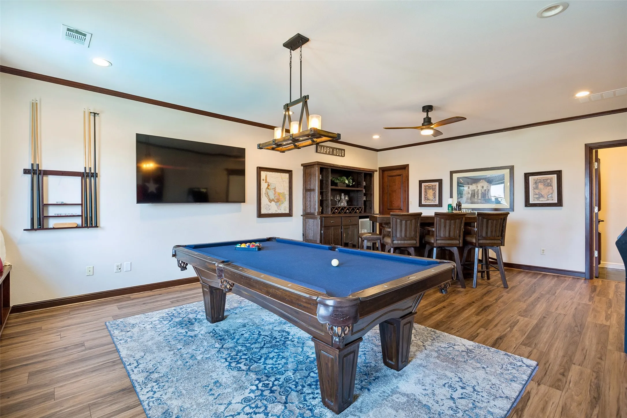 Single Family Residence For Sale in Denton County , 963 Noble Champions Way, Bartonville, Texas 76226, 6 Bedroom, 8 Bathroom, 4 Garage spaces, 7,140 Sqft, built in 2004, mls#21351999, Real Estate Agent in Bartonville, Homes For Sale in Denton county, Homes For Sale in Bartonville, Realtor in Bartonville Texas, Real Estate Brokerage Independent Realty Texas, Luminita Cordes Realtor