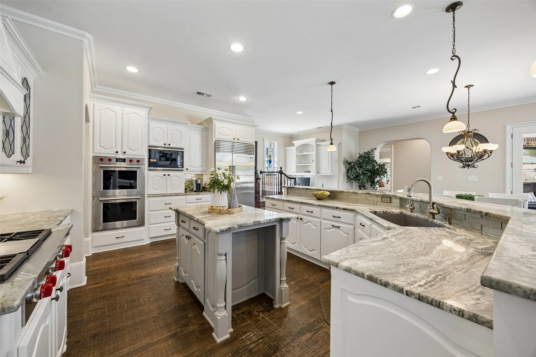 Single Family Residence For Sale in Denton County , 963 Noble Champions Way, Bartonville, Texas 76226, 6 Bedroom, 8 Bathroom, 4 Garage spaces, 7,140 Sqft, built in 2004, mls#21351999, Real Estate Agent in Bartonville, Homes For Sale in Denton county, Homes For Sale in Bartonville, Realtor in Bartonville Texas, Real Estate Brokerage Independent Realty Texas, Luminita Cordes Realtor