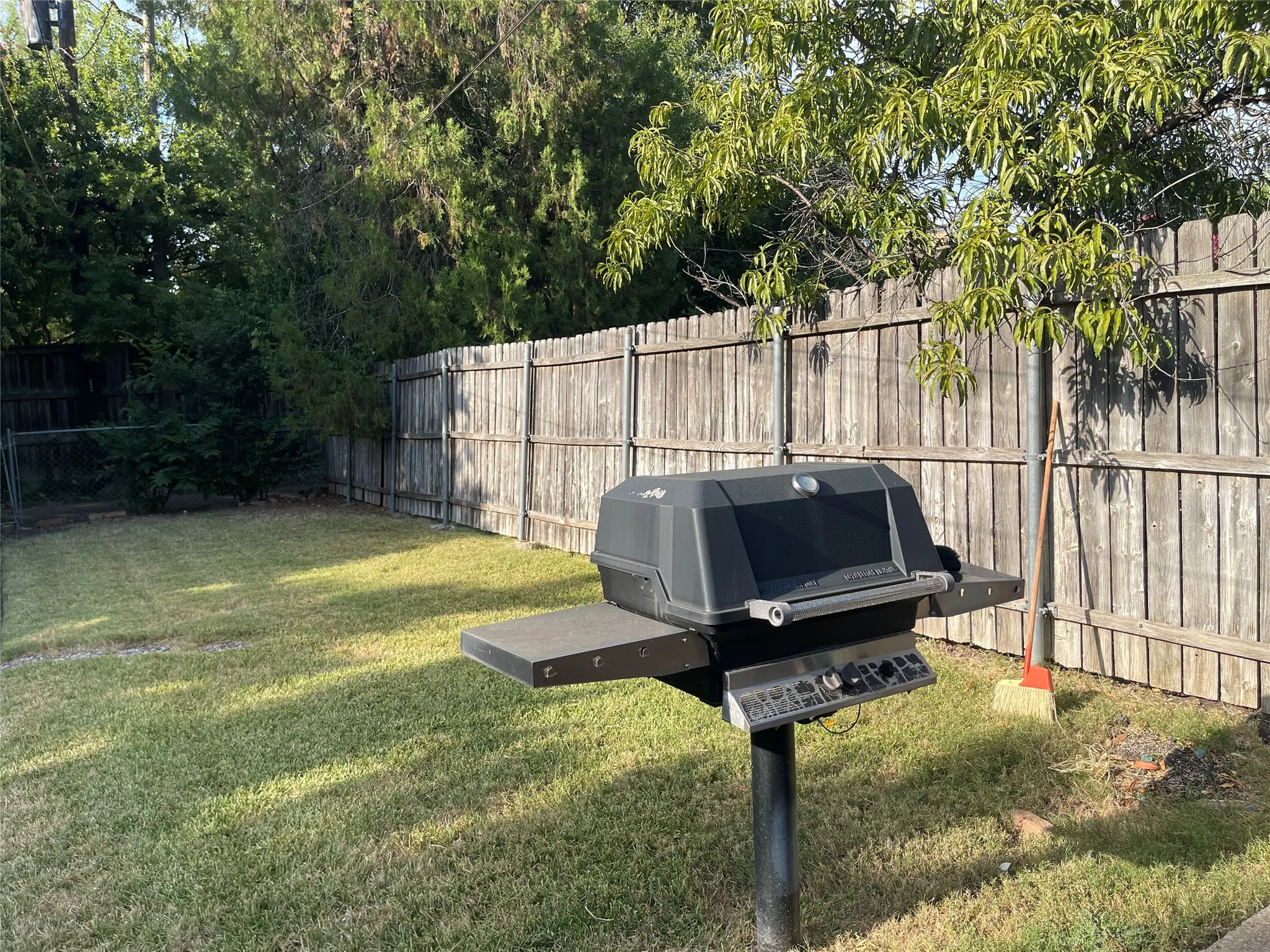 Single Family Residence For Rent in Dallas County , 5611 Meletio Lane, Dallas, Texas 75230, 4 Bedroom, 3 Bathroom, 2 Garage spaces, 2,398 Sqft, built in 1963, mls#21353255, Real Estate Agent in Dallas, Homes For Rent in Dallas county, Homes For Rent in Dallas, Realtor in Dallas Texas, Real Estate Brokerage Independent Realty Texas, Luminita Cordes Realtor