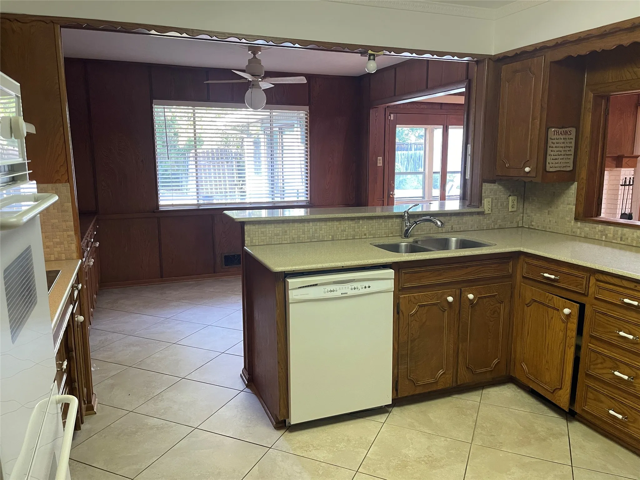 Single Family Residence For Rent in Dallas County , 5611 Meletio Lane, Dallas, Texas 75230, 4 Bedroom, 3 Bathroom, 2 Garage spaces, 2,398 Sqft, built in 1963, mls#21353255, Real Estate Agent in Dallas, Homes For Rent in Dallas county, Homes For Rent in Dallas, Realtor in Dallas Texas, Real Estate Brokerage Independent Realty Texas, Luminita Cordes Realtor