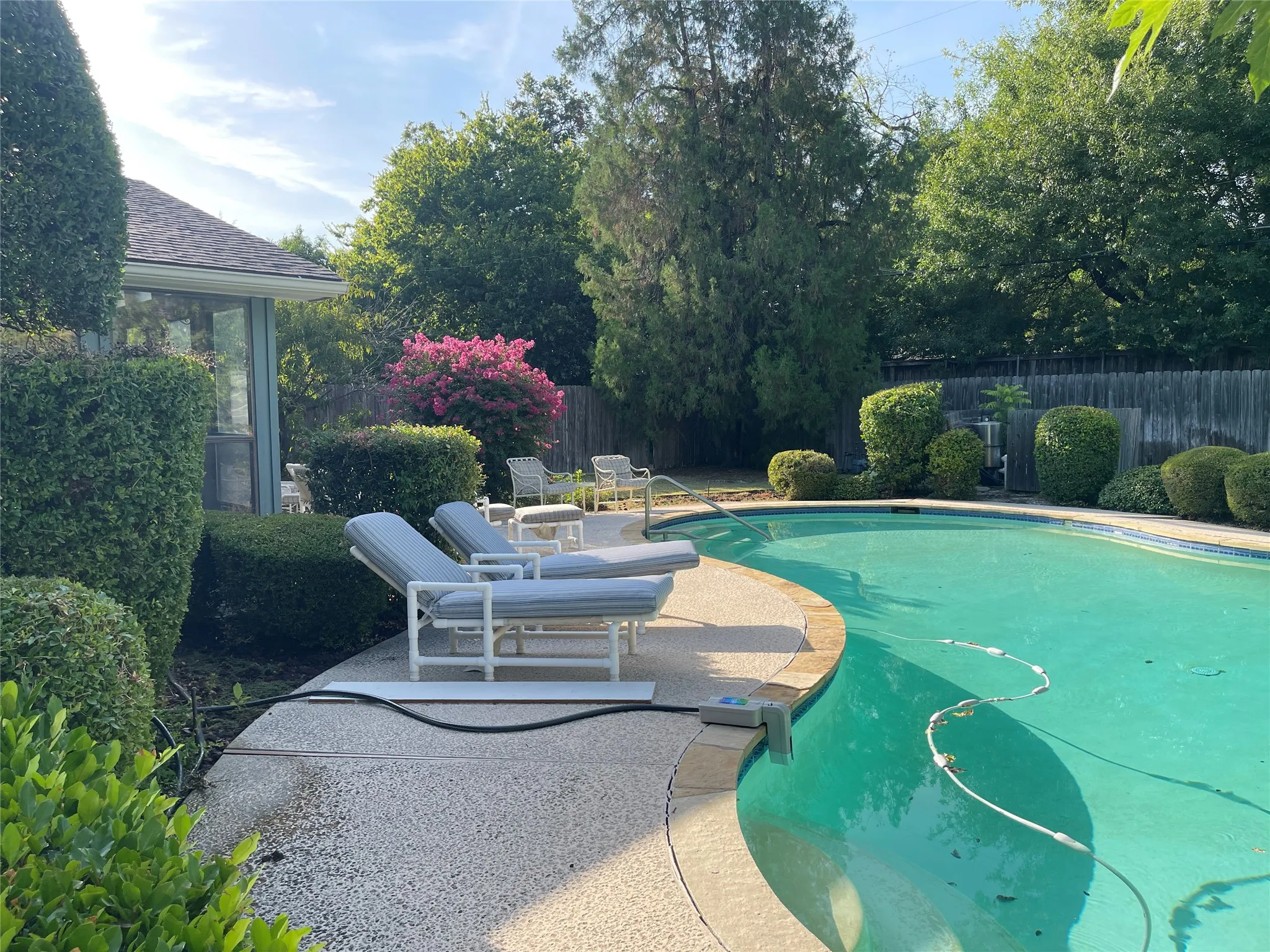Single Family Residence For Rent in Dallas County , 5611 Meletio Lane, Dallas, Texas 75230, 4 Bedroom, 3 Bathroom, 2 Garage spaces, 2,398 Sqft, built in 1963, mls#21353255, Real Estate Agent in Dallas, Homes For Rent in Dallas county, Homes For Rent in Dallas, Realtor in Dallas Texas, Real Estate Brokerage Independent Realty Texas, Luminita Cordes Realtor