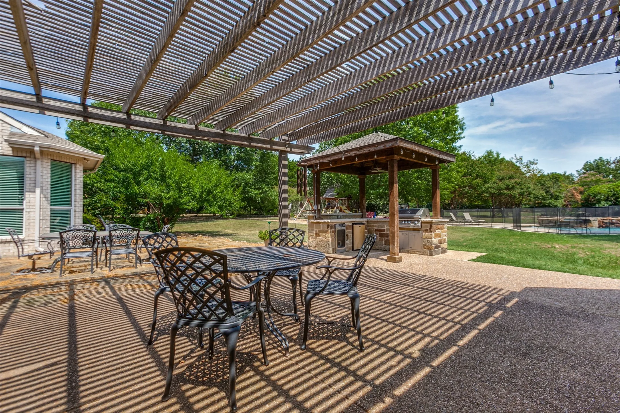 Single Family Residence For Sale in Collin County , 4306 Willow Ridge Drive, Parker, Texas 75002, 4 Bedroom, 5 Bathroom, 3 Garage spaces, 5,403 Sqft, built in 1999, mls#21353256, Real Estate Agent in Parker, Homes For Sale in Collin county, Homes For Sale in Parker, Realtor in Parker Texas, Real Estate Brokerage Independent Realty Texas, Luminita Cordes Realtor