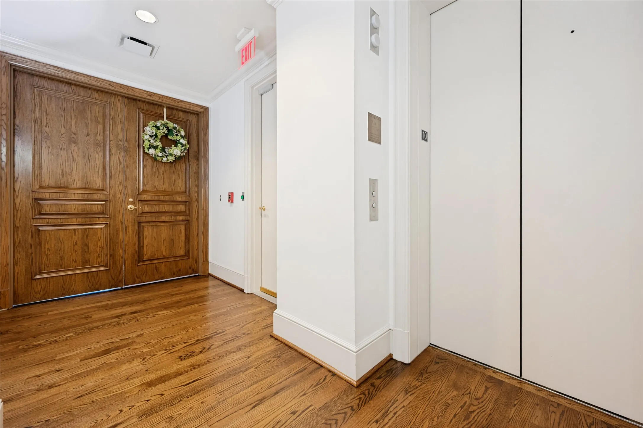 Step out of the elevator and direclty into the entry vestibule of Unit #10C decorated however you please.