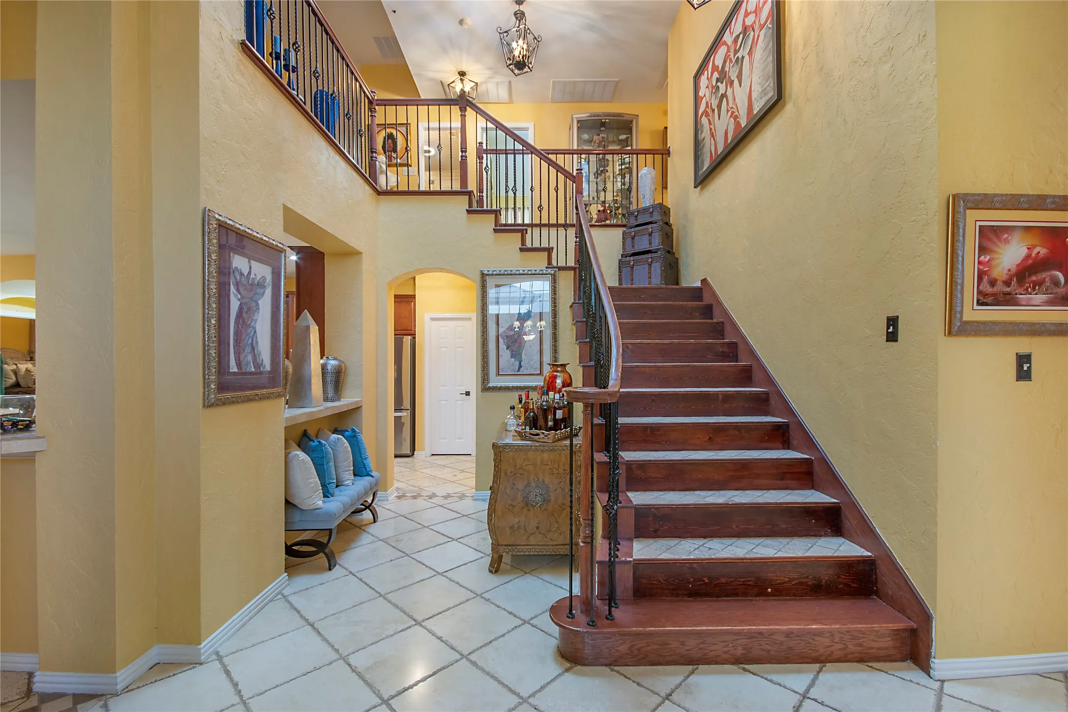 Single Family Residence For Sale in Dallas County , 663 E Sandra Lane, Grand Prairie, Texas 75052, 4 Bedroom, 4 Bathroom, 2 Garage spaces, 3,986 Sqft, built in 2003, mls#21352853, Real Estate Agent in Grand Prairie, Homes For Sale in Dallas county, Homes For Sale in Grand Prairie, Realtor in Grand Prairie Texas, Real Estate Brokerage Independent Realty Texas, Luminita Cordes Realtor