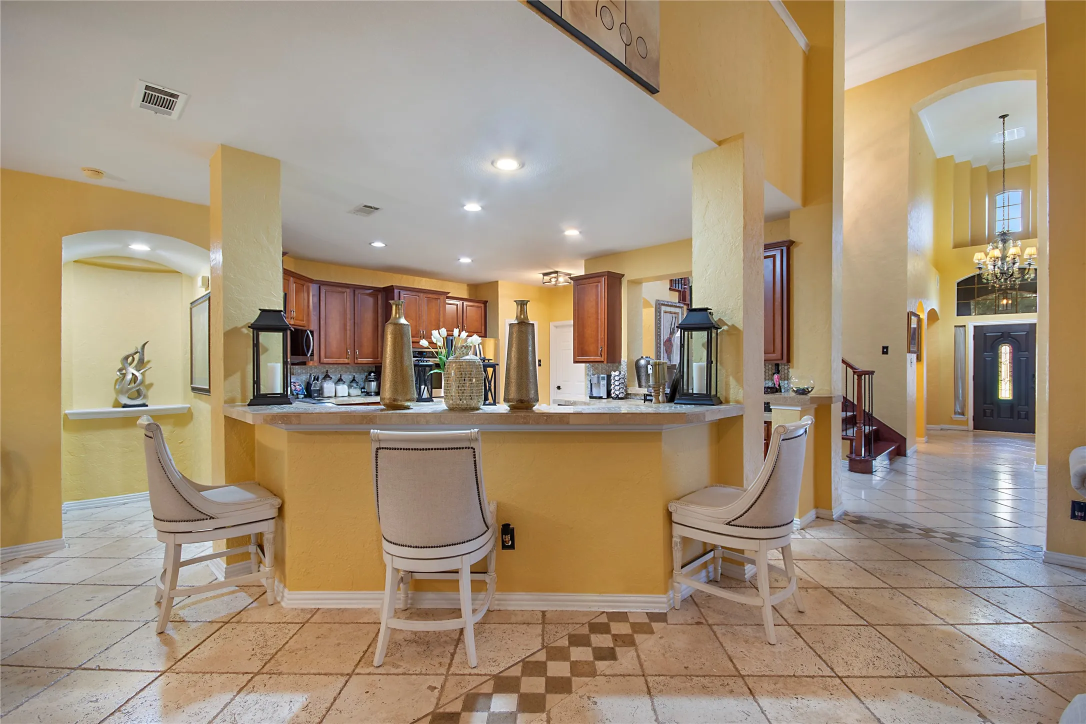 Single Family Residence For Sale in Dallas County , 663 E Sandra Lane, Grand Prairie, Texas 75052, 4 Bedroom, 4 Bathroom, 2 Garage spaces, 3,986 Sqft, built in 2003, mls#21352853, Real Estate Agent in Grand Prairie, Homes For Sale in Dallas county, Homes For Sale in Grand Prairie, Realtor in Grand Prairie Texas, Real Estate Brokerage Independent Realty Texas, Luminita Cordes Realtor