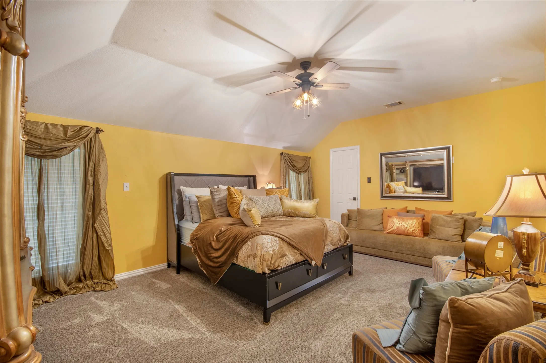 Single Family Residence For Sale in Dallas County , 663 E Sandra Lane, Grand Prairie, Texas 75052, 4 Bedroom, 4 Bathroom, 2 Garage spaces, 3,986 Sqft, built in 2003, mls#21352853, Real Estate Agent in Grand Prairie, Homes For Sale in Dallas county, Homes For Sale in Grand Prairie, Realtor in Grand Prairie Texas, Real Estate Brokerage Independent Realty Texas, Luminita Cordes Realtor