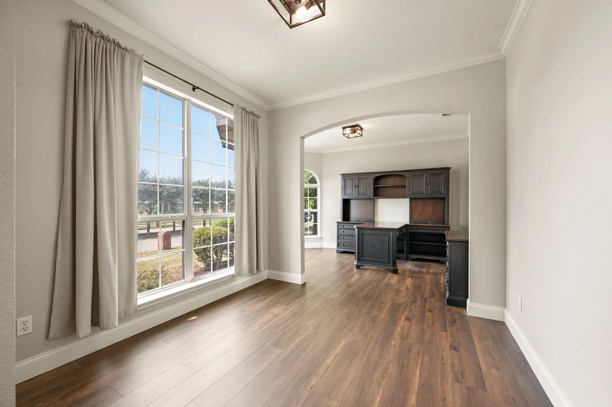 Light & bright Dining room
