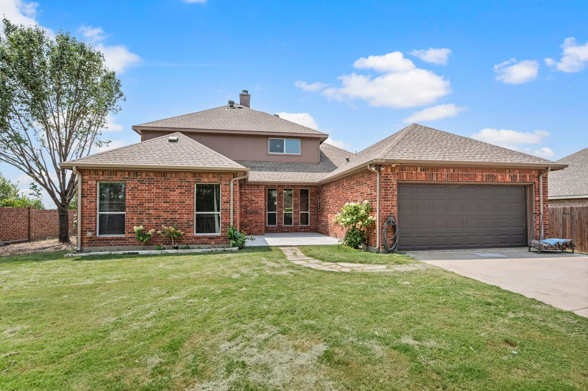 Single Family Residence For Sale in Collin County , 1215 Majestic Way, Wylie, Texas 75098, 4 Bedroom, 3 Bathroom, 2 Garage spaces, 2,860 Sqft, built in 2007, mls#21341129, Real Estate Agent in Wylie, Homes For Sale in Collin county, Homes For Sale in Wylie, Realtor in Wylie Texas, Real Estate Brokerage Independent Realty Texas, Luminita Cordes Realtor