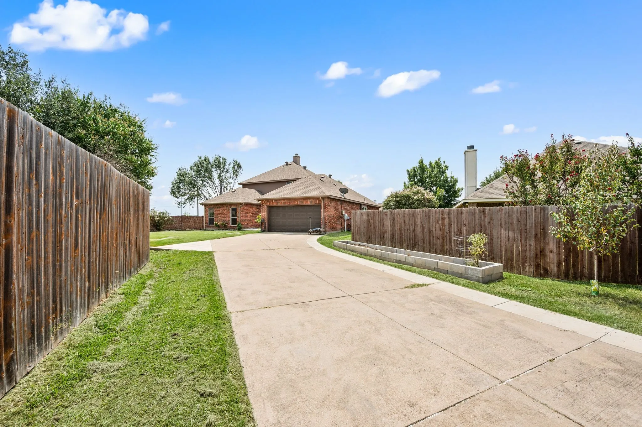 Single Family Residence For Sale in Collin County , 1215 Majestic Way, Wylie, Texas 75098, 4 Bedroom, 3 Bathroom, 2 Garage spaces, 2,860 Sqft, built in 2007, mls#21341129, Real Estate Agent in Wylie, Homes For Sale in Collin county, Homes For Sale in Wylie, Realtor in Wylie Texas, Real Estate Brokerage Independent Realty Texas, Luminita Cordes Realtor