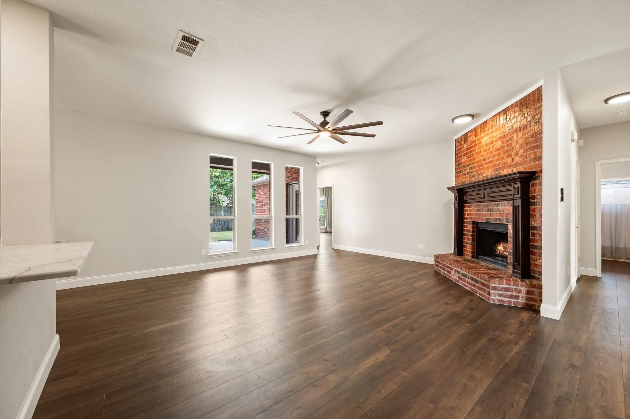 Single Family Residence For Sale in Collin County , 1215 Majestic Way, Wylie, Texas 75098, 4 Bedroom, 3 Bathroom, 2 Garage spaces, 2,860 Sqft, built in 2007, mls#21341129, Real Estate Agent in Wylie, Homes For Sale in Collin county, Homes For Sale in Wylie, Realtor in Wylie Texas, Real Estate Brokerage Independent Realty Texas, Luminita Cordes Realtor