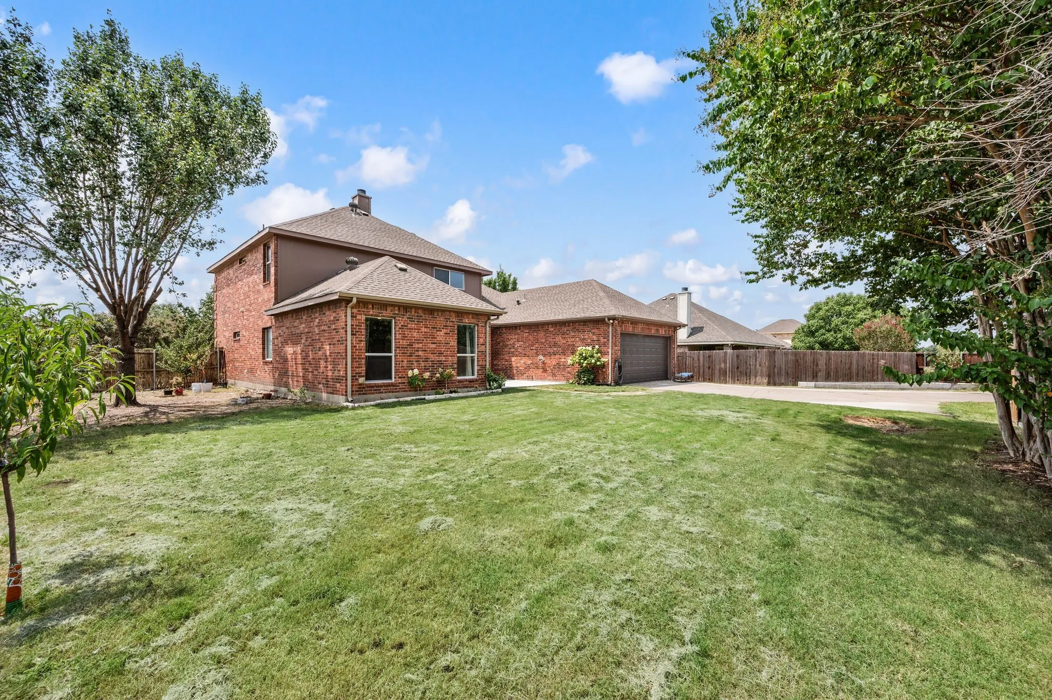 Single Family Residence For Sale in Collin County , 1215 Majestic Way, Wylie, Texas 75098, 4 Bedroom, 3 Bathroom, 2 Garage spaces, 2,860 Sqft, built in 2007, mls#21341129, Real Estate Agent in Wylie, Homes For Sale in Collin county, Homes For Sale in Wylie, Realtor in Wylie Texas, Real Estate Brokerage Independent Realty Texas, Luminita Cordes Realtor