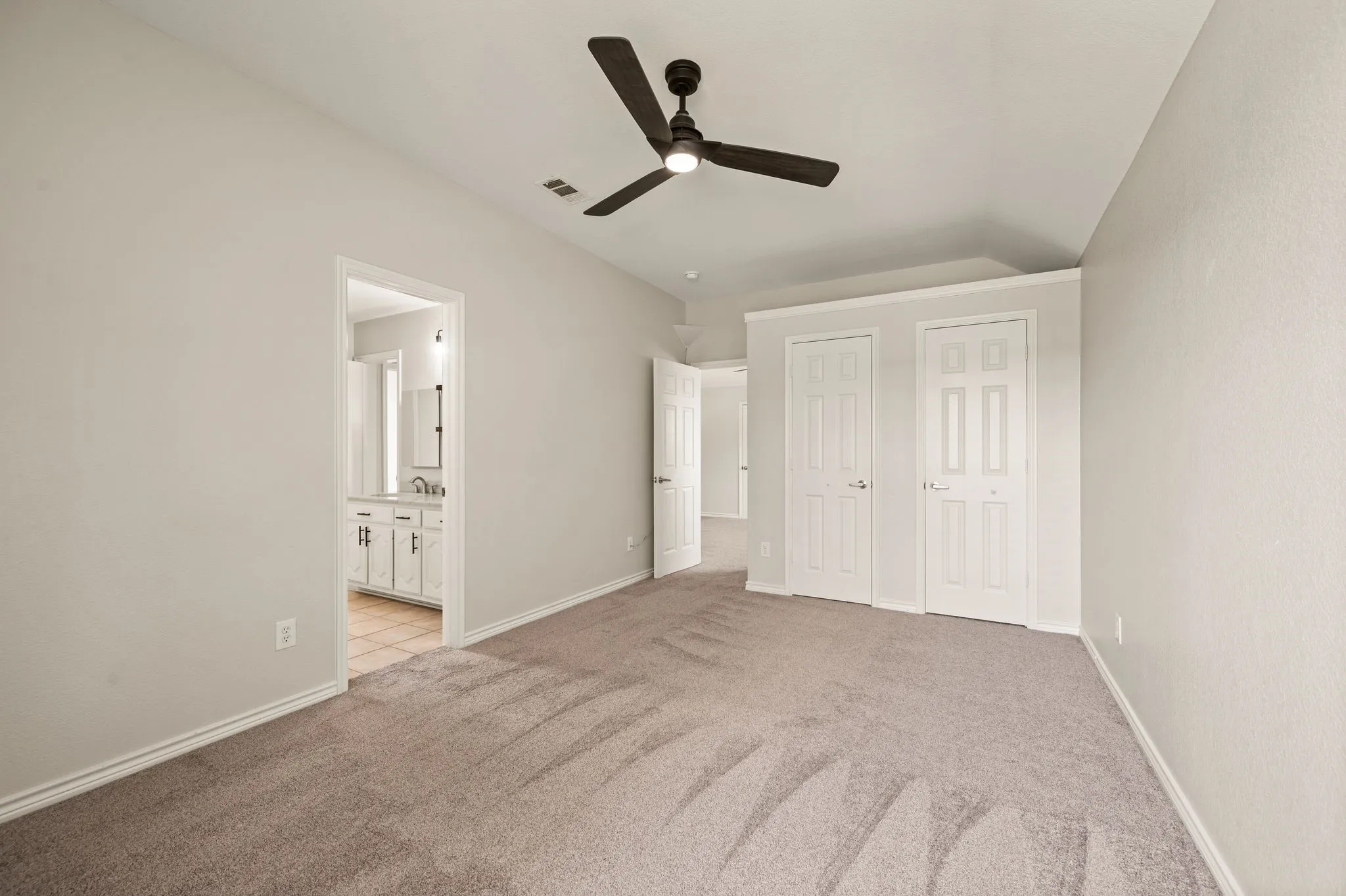 Single Family Residence For Sale in Collin County , 1215 Majestic Way, Wylie, Texas 75098, 4 Bedroom, 3 Bathroom, 2 Garage spaces, 2,860 Sqft, built in 2007, mls#21341129, Real Estate Agent in Wylie, Homes For Sale in Collin county, Homes For Sale in Wylie, Realtor in Wylie Texas, Real Estate Brokerage Independent Realty Texas, Luminita Cordes Realtor