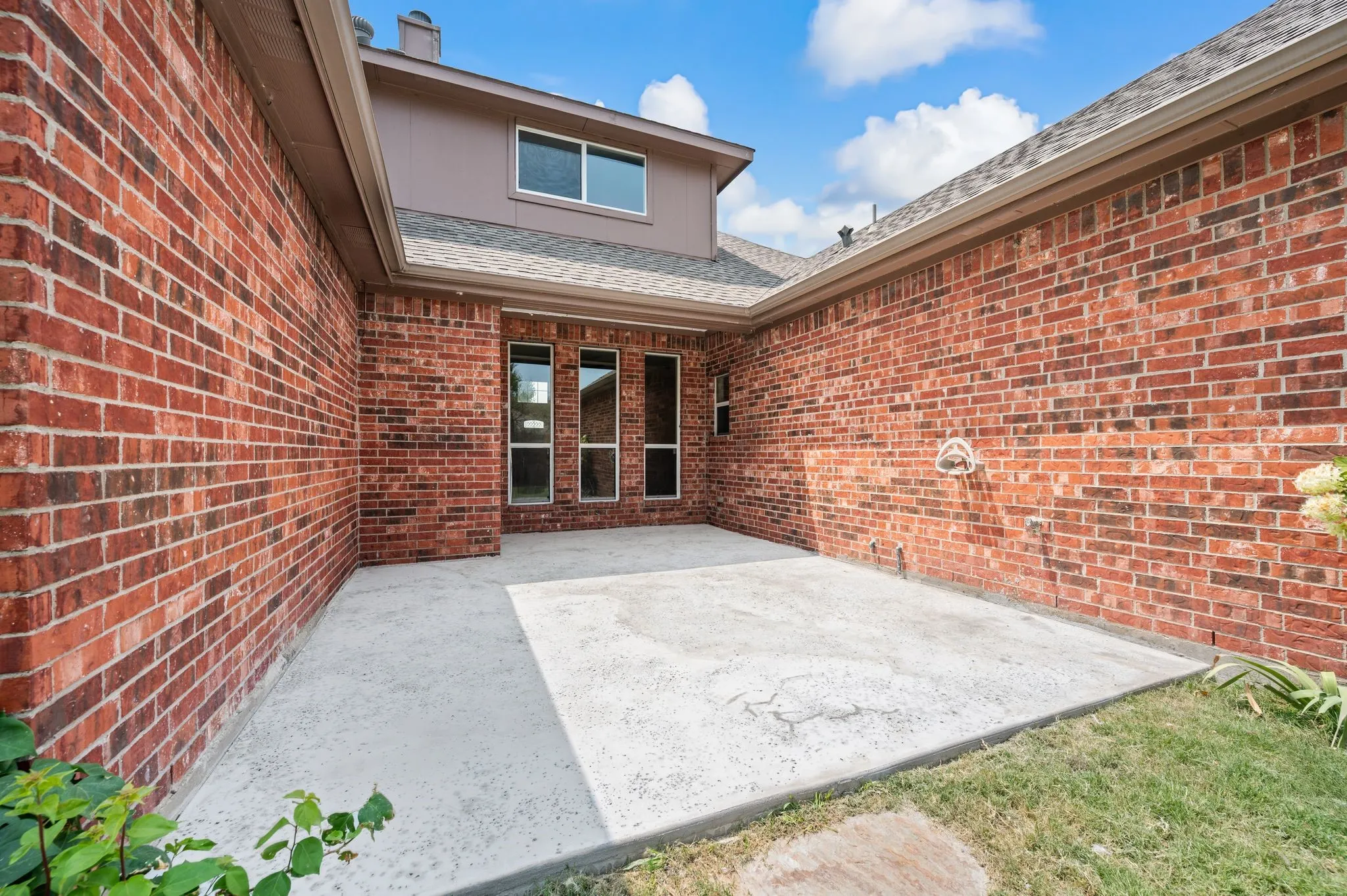 Single Family Residence For Sale in Collin County , 1215 Majestic Way, Wylie, Texas 75098, 4 Bedroom, 3 Bathroom, 2 Garage spaces, 2,860 Sqft, built in 2007, mls#21341129, Real Estate Agent in Wylie, Homes For Sale in Collin county, Homes For Sale in Wylie, Realtor in Wylie Texas, Real Estate Brokerage Independent Realty Texas, Luminita Cordes Realtor