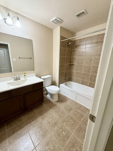 Single Family Residence For Sale in Denton County , 8920 Eastwood Avenue, Cross Roads, Texas 76227, 3 Bedroom, 3 Bathroom, 2 Garage spaces, 1,828 Sqft, built in 2012, mls#21346260, Real Estate Agent in Cross Roads, Homes For Sale in Denton county, Homes For Sale in Cross Roads, Realtor in Cross Roads Texas, Real Estate Brokerage Independent Realty Texas, Luminita Cordes Realtor