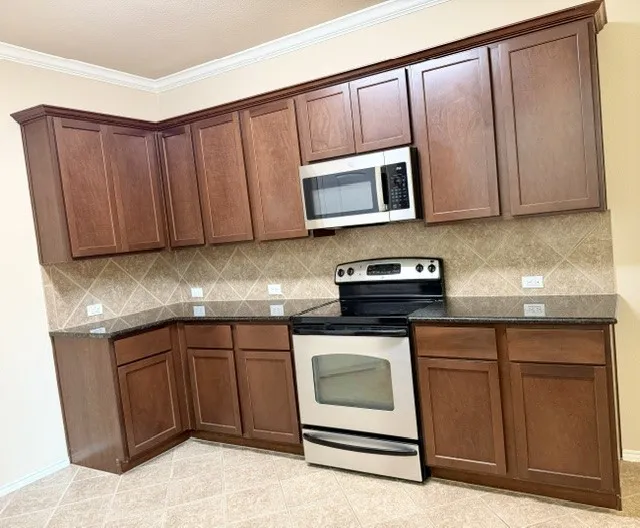 Single Family Residence For Sale in Denton County , 8920 Eastwood Avenue, Cross Roads, Texas 76227, 3 Bedroom, 3 Bathroom, 2 Garage spaces, 1,828 Sqft, built in 2012, mls#21346260, Real Estate Agent in Cross Roads, Homes For Sale in Denton county, Homes For Sale in Cross Roads, Realtor in Cross Roads Texas, Real Estate Brokerage Independent Realty Texas, Luminita Cordes Realtor