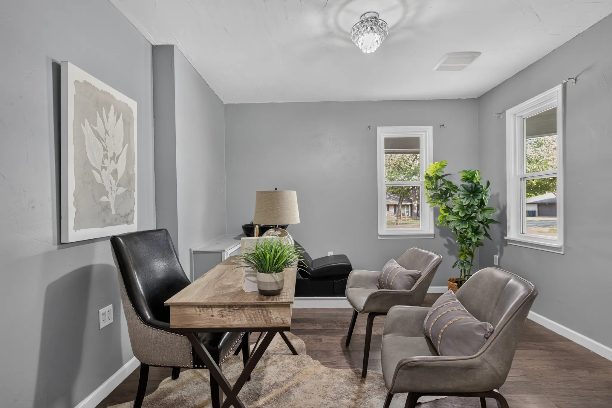 With its own private entrance, bed 4 offers endless possibilities- ideal for guests, extended family, a home creative studio or hobby space. Nearby a half bath serves this space.