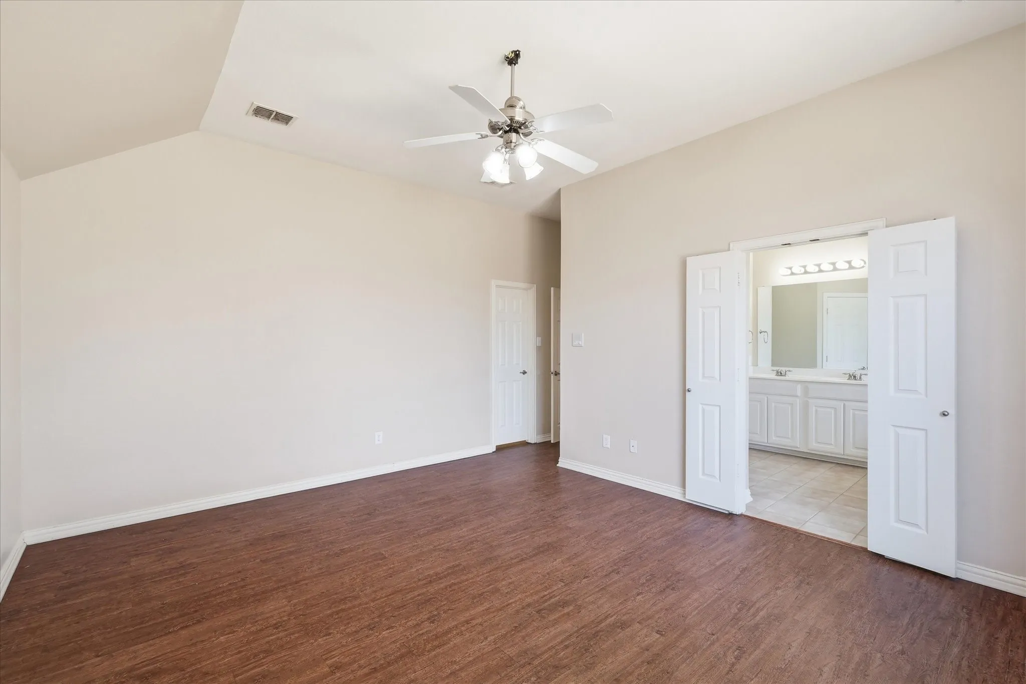 Single Family Residence For Sale in Denton County , 2725 Waterdance Drive, Little Elm, Texas 75068, 3 Bedrooms, 2 Bathrooms, 2 Garage spaces, 1,856 Sqft, built in 2006, Price $346,500, mls#21353253, Real Estate Agent in Little Elm, Homes For Sale in Denton county, Homes For Sale in Little Elm, Realtor in Little Elm Texas, Real Estate Brokerage Independent Realty Texas, Luminita Cordes Realtor