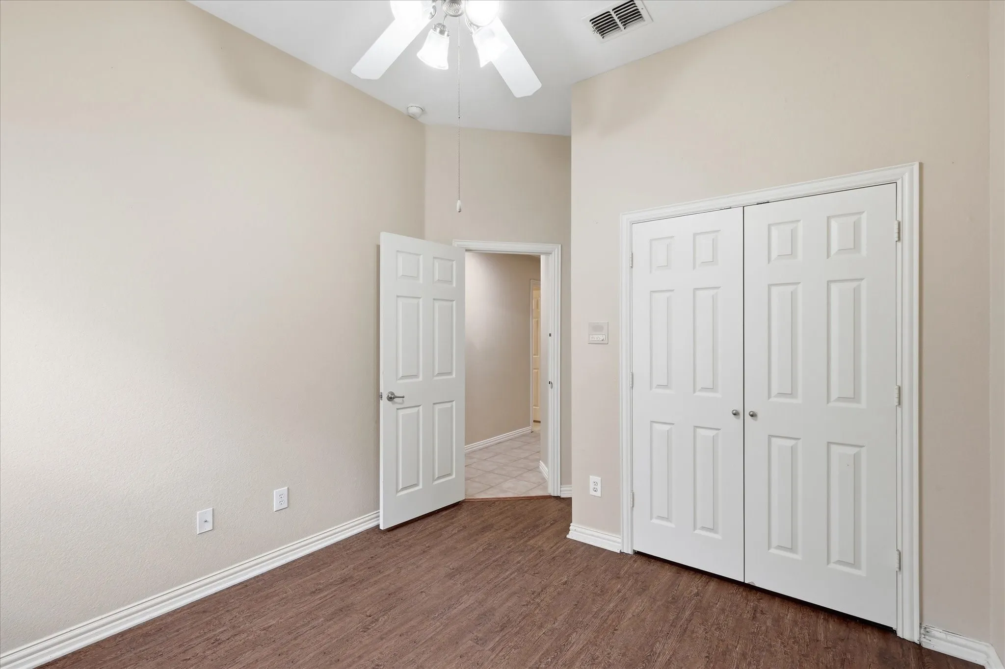 Single Family Residence For Sale in Denton County , 2725 Waterdance Drive, Little Elm, Texas 75068, 3 Bedrooms, 2 Bathrooms, 2 Garage spaces, 1,856 Sqft, built in 2006, Price $346,500, mls#21353253, Real Estate Agent in Little Elm, Homes For Sale in Denton county, Homes For Sale in Little Elm, Realtor in Little Elm Texas, Real Estate Brokerage Independent Realty Texas, Luminita Cordes Realtor