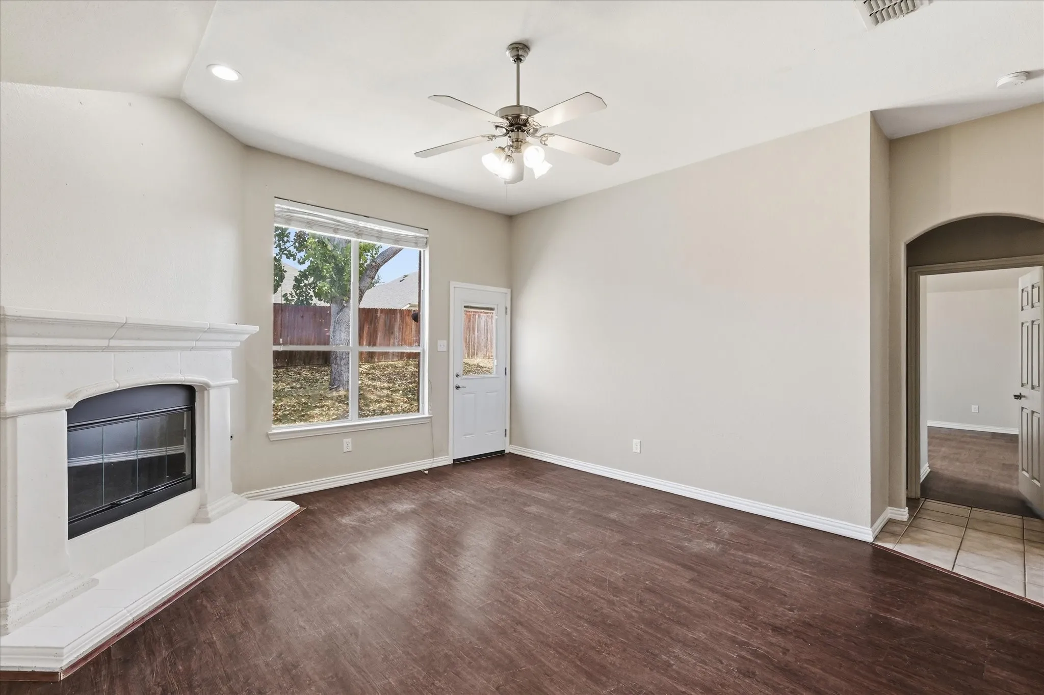 Single Family Residence For Sale in Denton County , 2725 Waterdance Drive, Little Elm, Texas 75068, 3 Bedrooms, 2 Bathrooms, 2 Garage spaces, 1,856 Sqft, built in 2006, Price $346,500, mls#21353253, Real Estate Agent in Little Elm, Homes For Sale in Denton county, Homes For Sale in Little Elm, Realtor in Little Elm Texas, Real Estate Brokerage Independent Realty Texas, Luminita Cordes Realtor