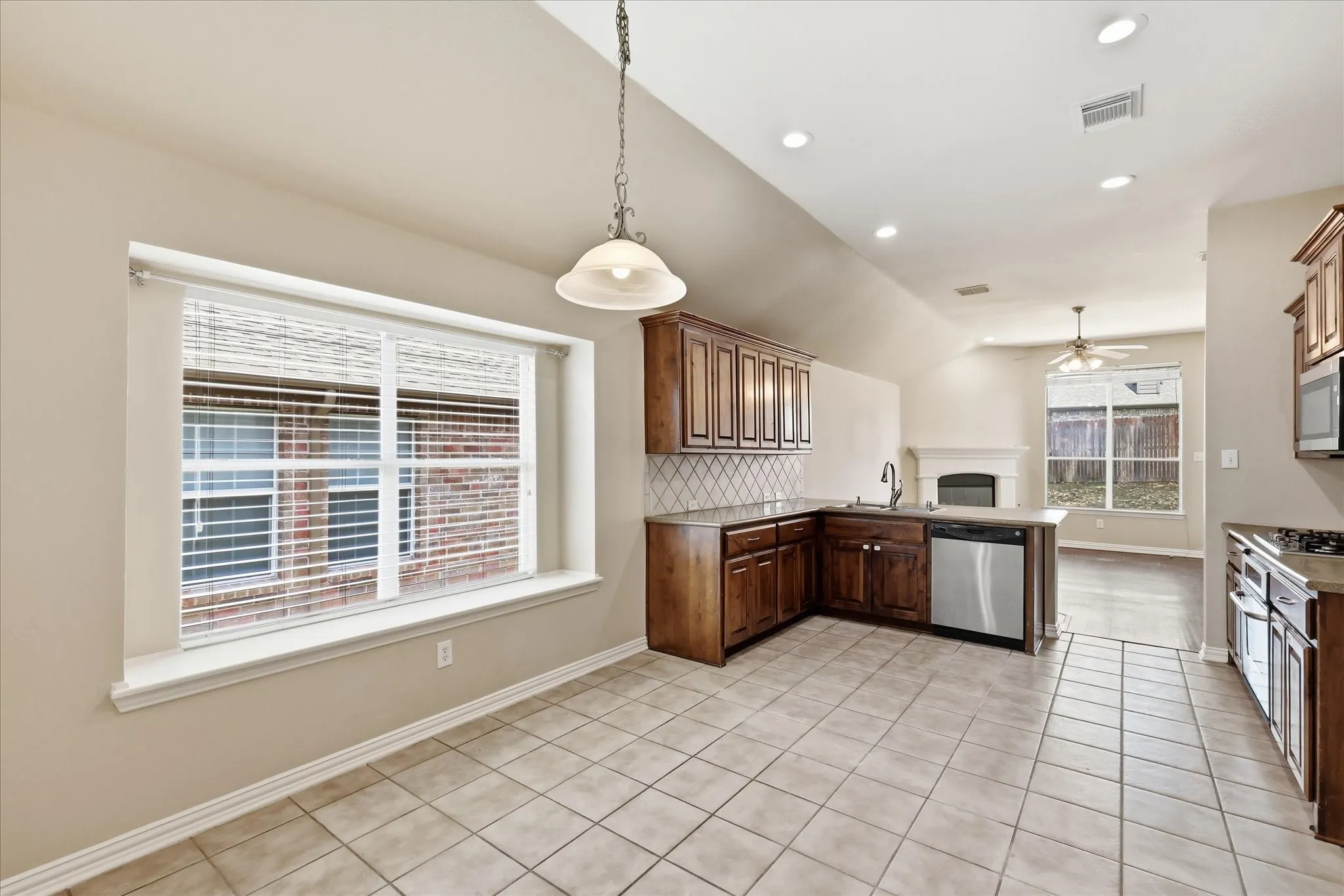 Single Family Residence For Sale in Denton County , 2725 Waterdance Drive, Little Elm, Texas 75068, 3 Bedrooms, 2 Bathrooms, 2 Garage spaces, 1,856 Sqft, built in 2006, Price $346,500, mls#21353253, Real Estate Agent in Little Elm, Homes For Sale in Denton county, Homes For Sale in Little Elm, Realtor in Little Elm Texas, Real Estate Brokerage Independent Realty Texas, Luminita Cordes Realtor