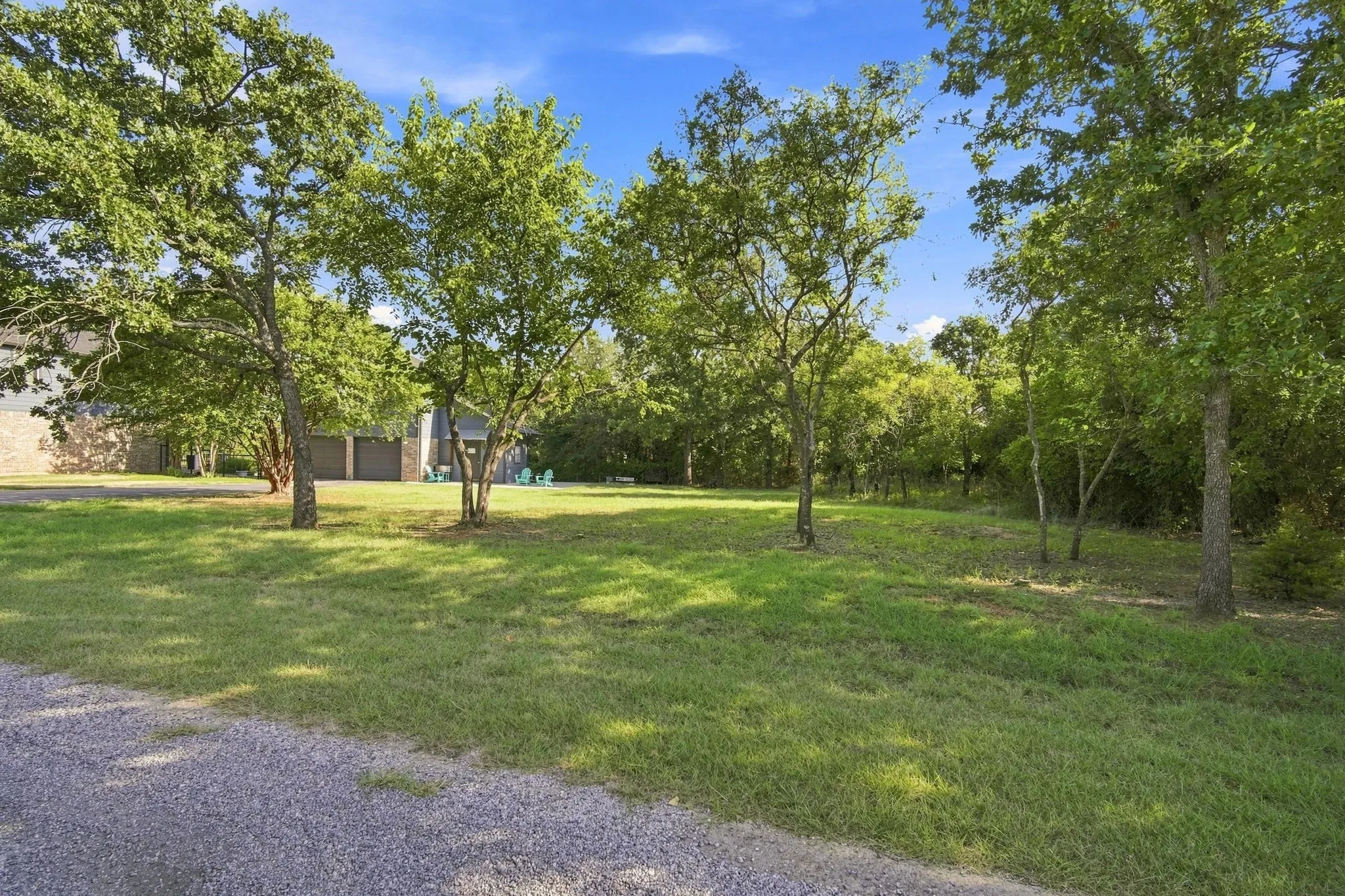 Single Family Residence For Sale in Hill County , 27172 Whispering Meadow Drive, Whitney, Texas 76692, 5 Bedroom, 4 Bathroom, 2 Garage spaces, 2,792 Sqft, built in 1996, mls#21350329, Real Estate Agent in Whitney, Homes For Sale in Hill county, Homes For Sale in Whitney, Realtor in Whitney Texas, Real Estate Brokerage Independent Realty Texas, Luminita Cordes Realtor