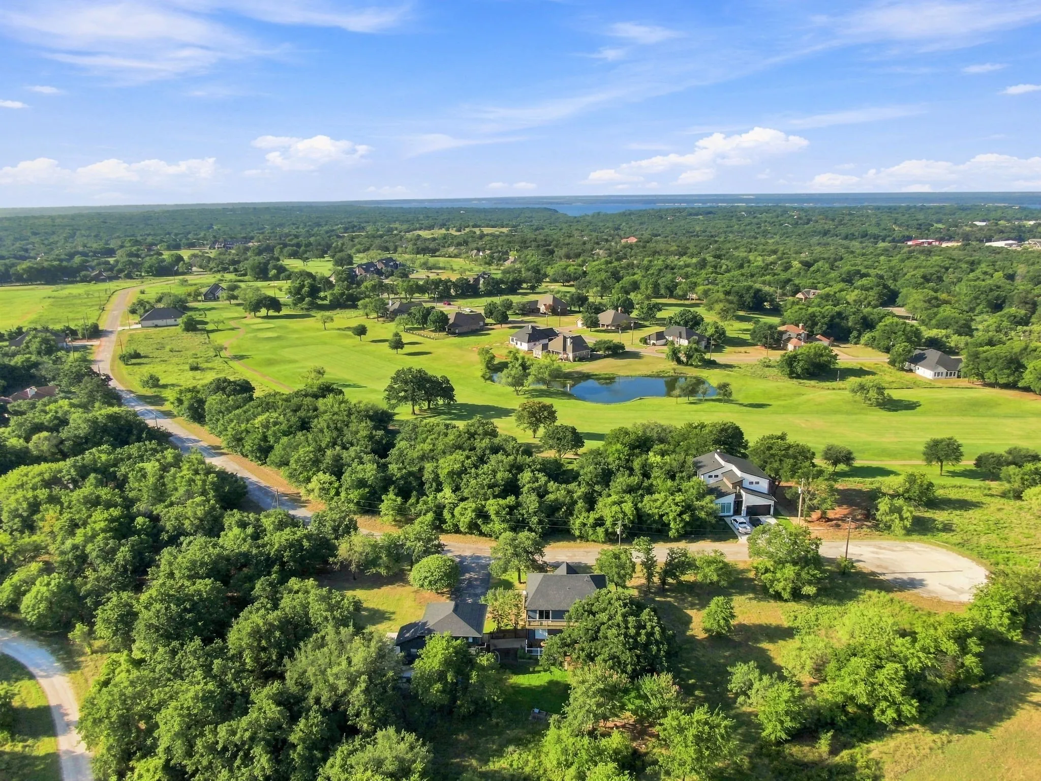 Single Family Residence For Sale in Hill County , 27172 Whispering Meadow Drive, Whitney, Texas 76692, 5 Bedroom, 4 Bathroom, 2 Garage spaces, 2,792 Sqft, built in 1996, mls#21350329, Real Estate Agent in Whitney, Homes For Sale in Hill county, Homes For Sale in Whitney, Realtor in Whitney Texas, Real Estate Brokerage Independent Realty Texas, Luminita Cordes Realtor