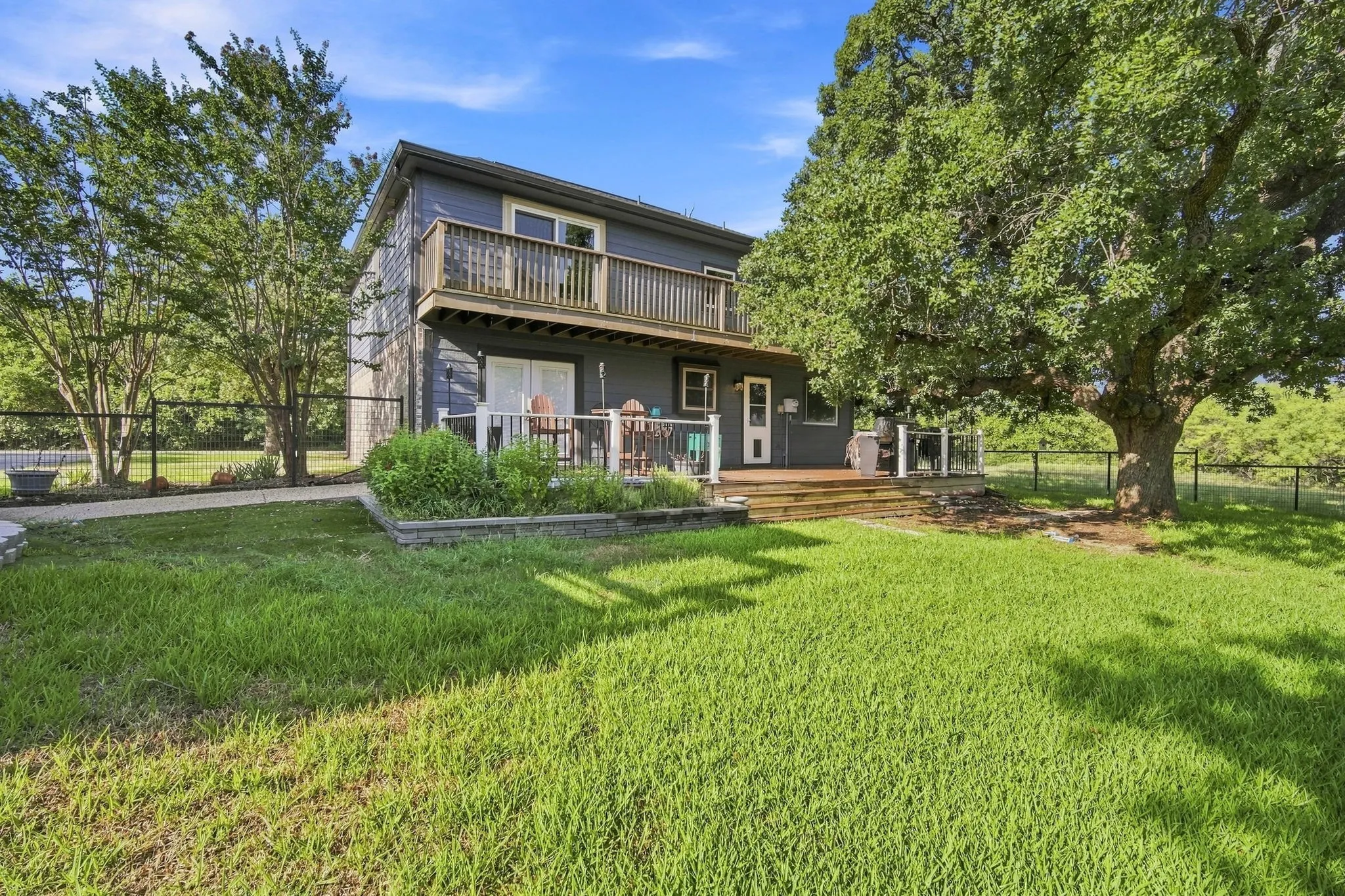 Single Family Residence For Sale in Hill County , 27172 Whispering Meadow Drive, Whitney, Texas 76692, 5 Bedroom, 4 Bathroom, 2 Garage spaces, 2,792 Sqft, built in 1996, mls#21350329, Real Estate Agent in Whitney, Homes For Sale in Hill county, Homes For Sale in Whitney, Realtor in Whitney Texas, Real Estate Brokerage Independent Realty Texas, Luminita Cordes Realtor