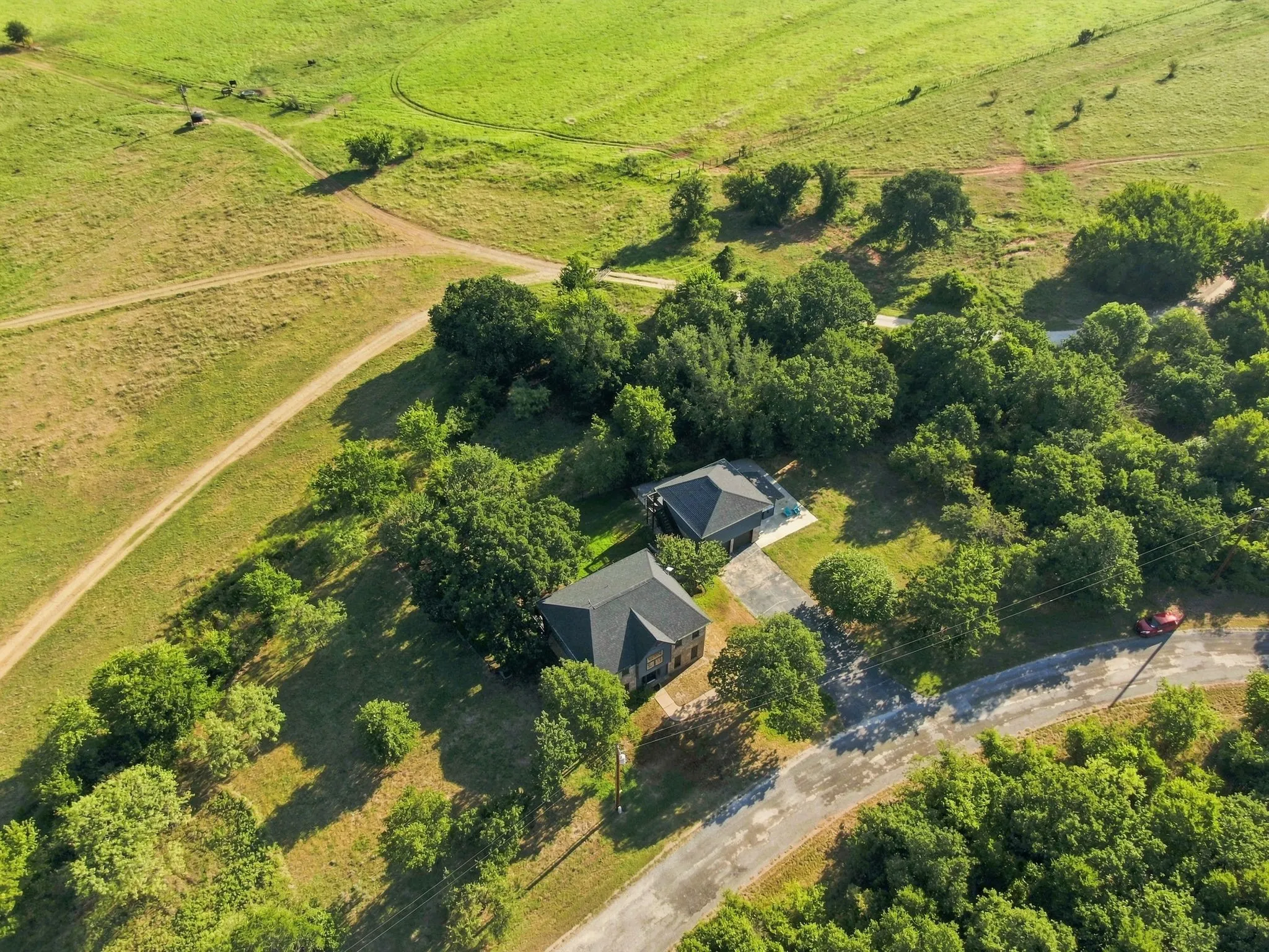 Single Family Residence For Sale in Hill County , 27172 Whispering Meadow Drive, Whitney, Texas 76692, 5 Bedroom, 4 Bathroom, 2 Garage spaces, 2,792 Sqft, built in 1996, mls#21350329, Real Estate Agent in Whitney, Homes For Sale in Hill county, Homes For Sale in Whitney, Realtor in Whitney Texas, Real Estate Brokerage Independent Realty Texas, Luminita Cordes Realtor