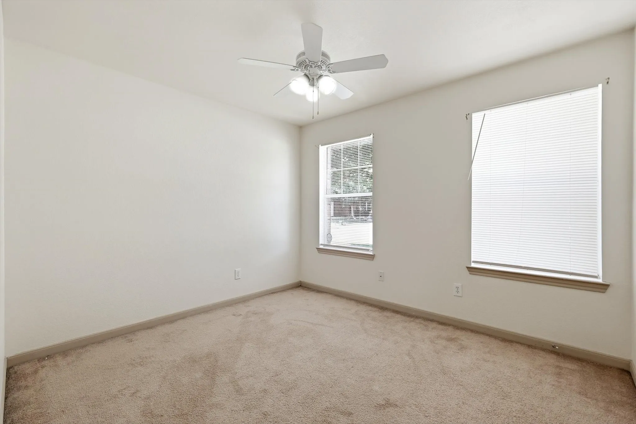 Single Family Residence For Rent in Denton County , 2340 Evening Song Drive, Little Elm, Texas 75068, 3 Bedrooms, 2 Bathrooms, 2 Garage spaces, 1,525 Sqft, built in 2005, Price $2,000, mls#21352309, Real Estate Agent in Little Elm, Homes For Rent in Denton county, Homes For Rent in Little Elm, Realtor in Little Elm Texas, Real Estate Brokerage Independent Realty Texas, Luminita Cordes Realtor
